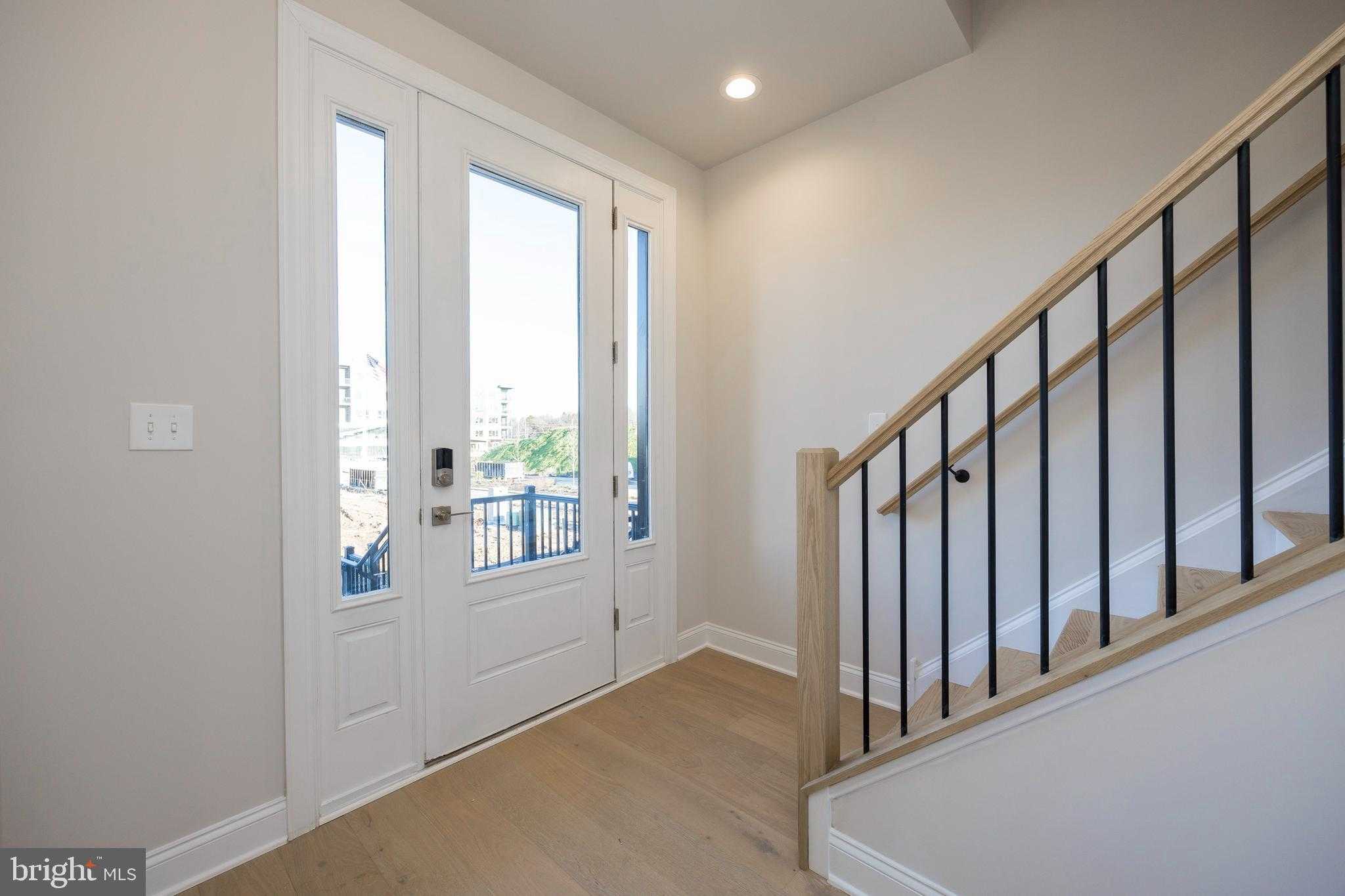 334 Foxtail Ln photo 2