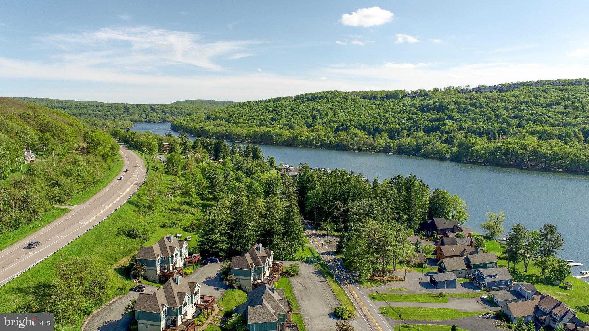 1278 Deep Creek Dr # B3, Mc Henry