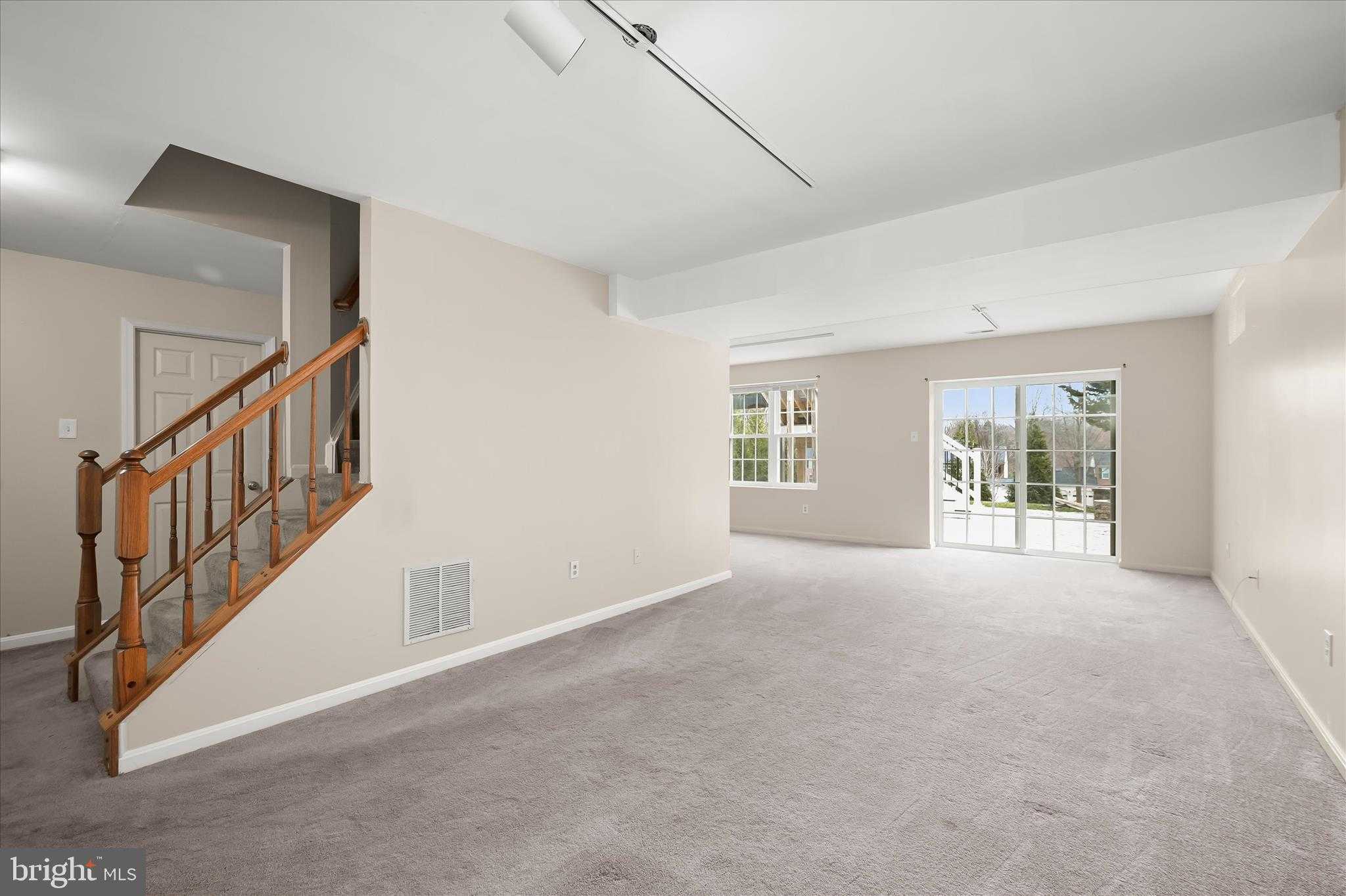 7341 Norris Ave photo 61