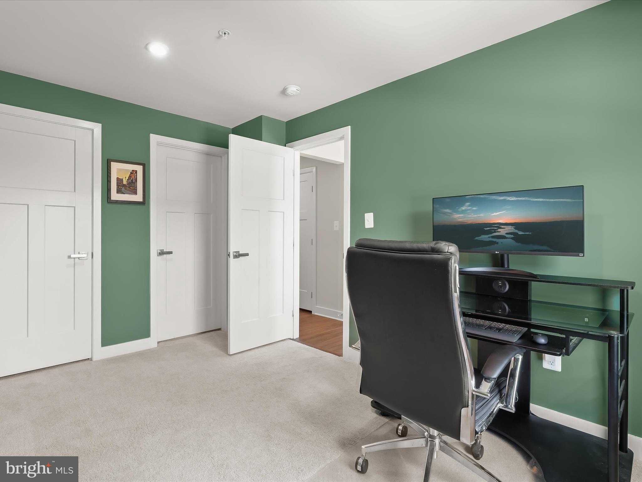 302 Bevington St photo 5