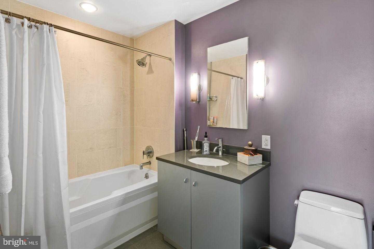 2101 Market St Unit 3408 photo 11