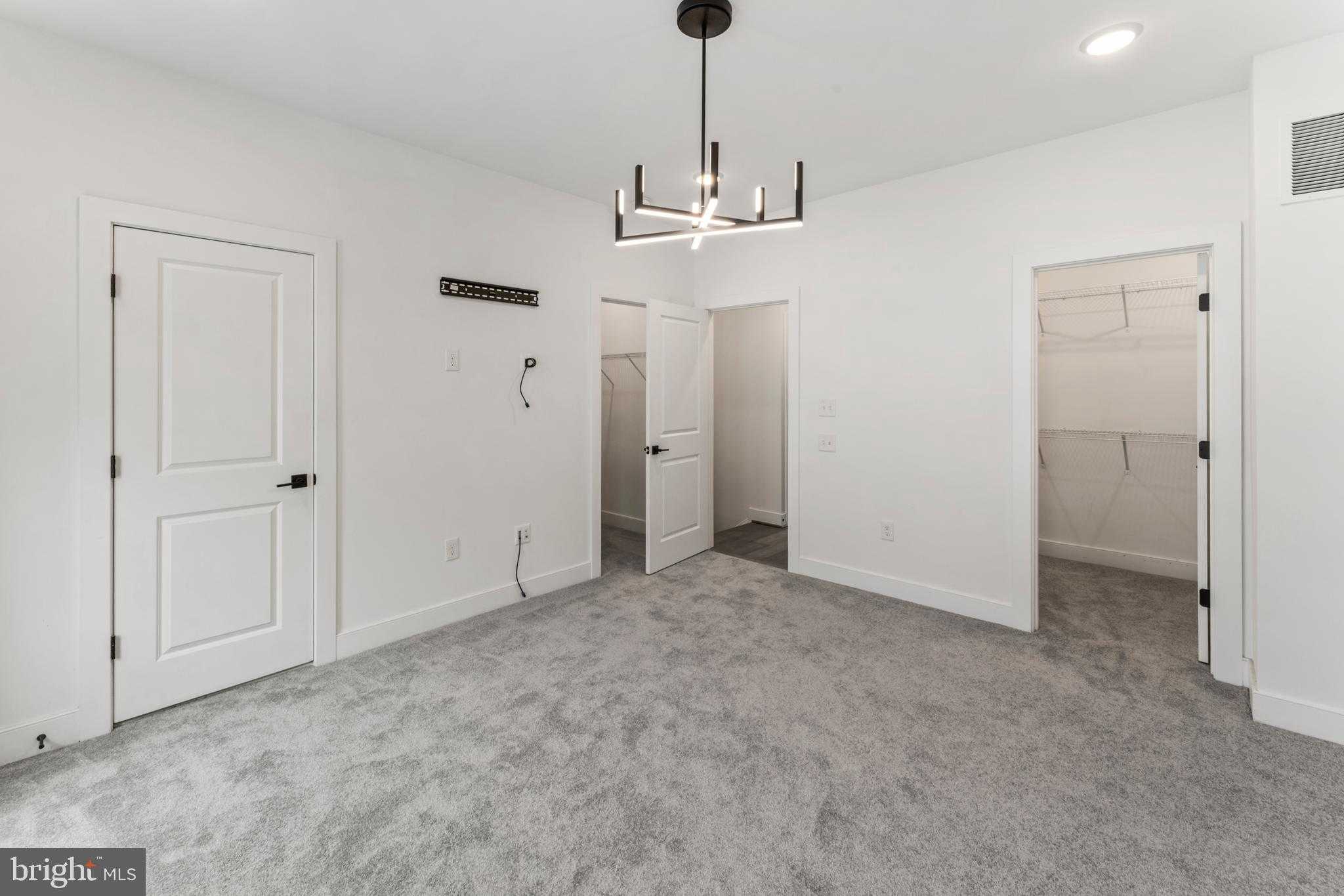 1690 Dunnington Pl photo 28