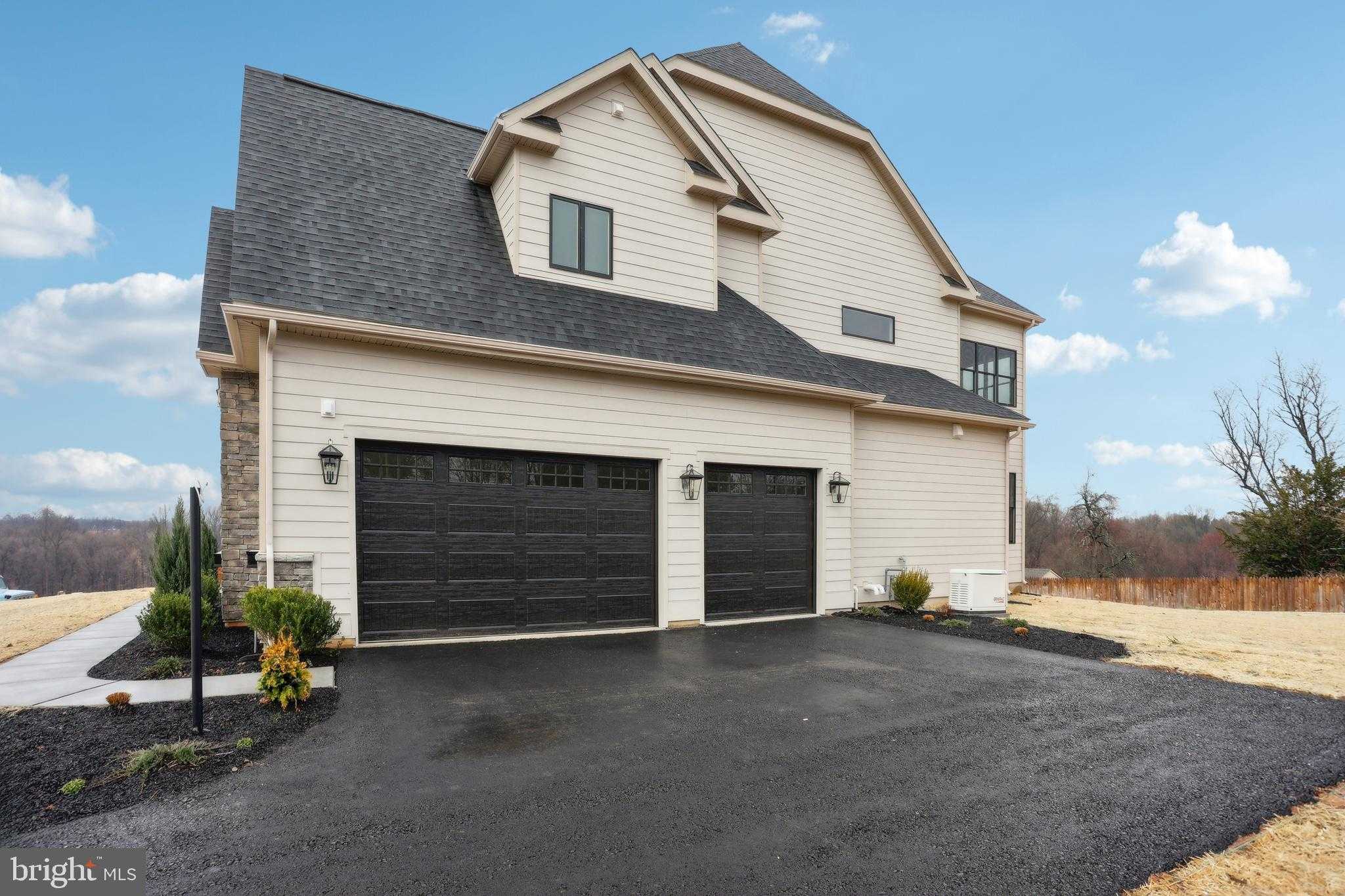 543 Webb Rd photo 69