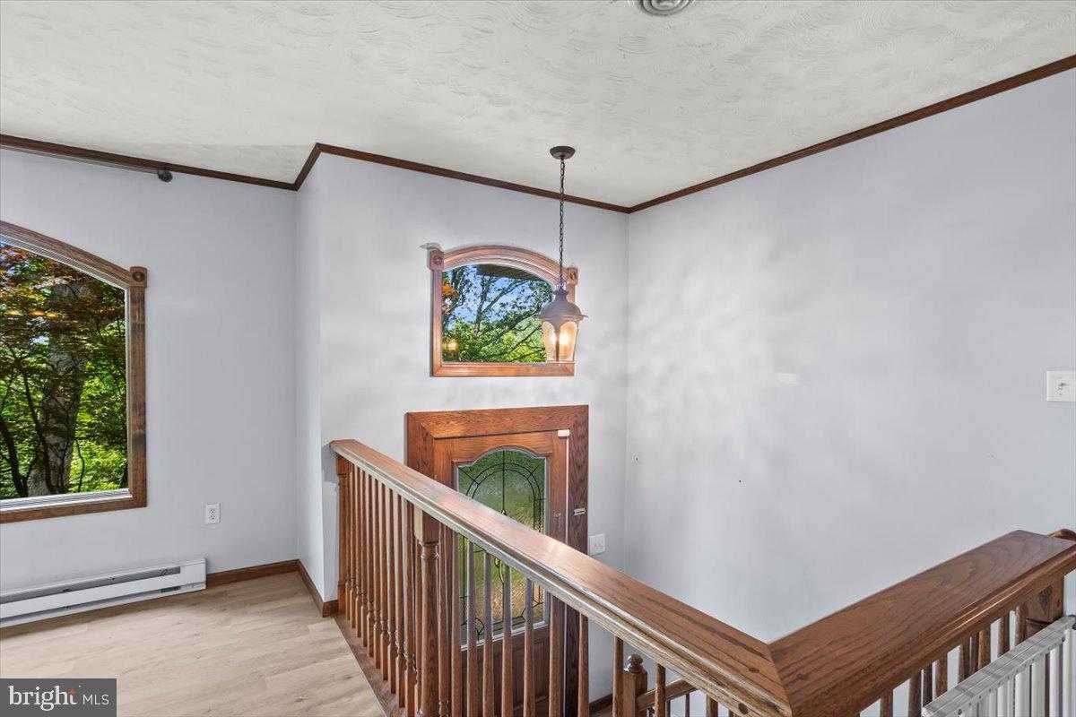 102 Ironmaster Rd photo 4