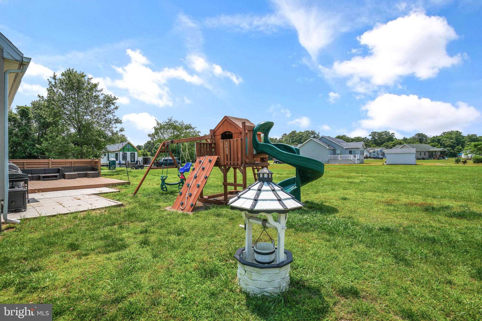 2370 Yardarm Dr photo 35