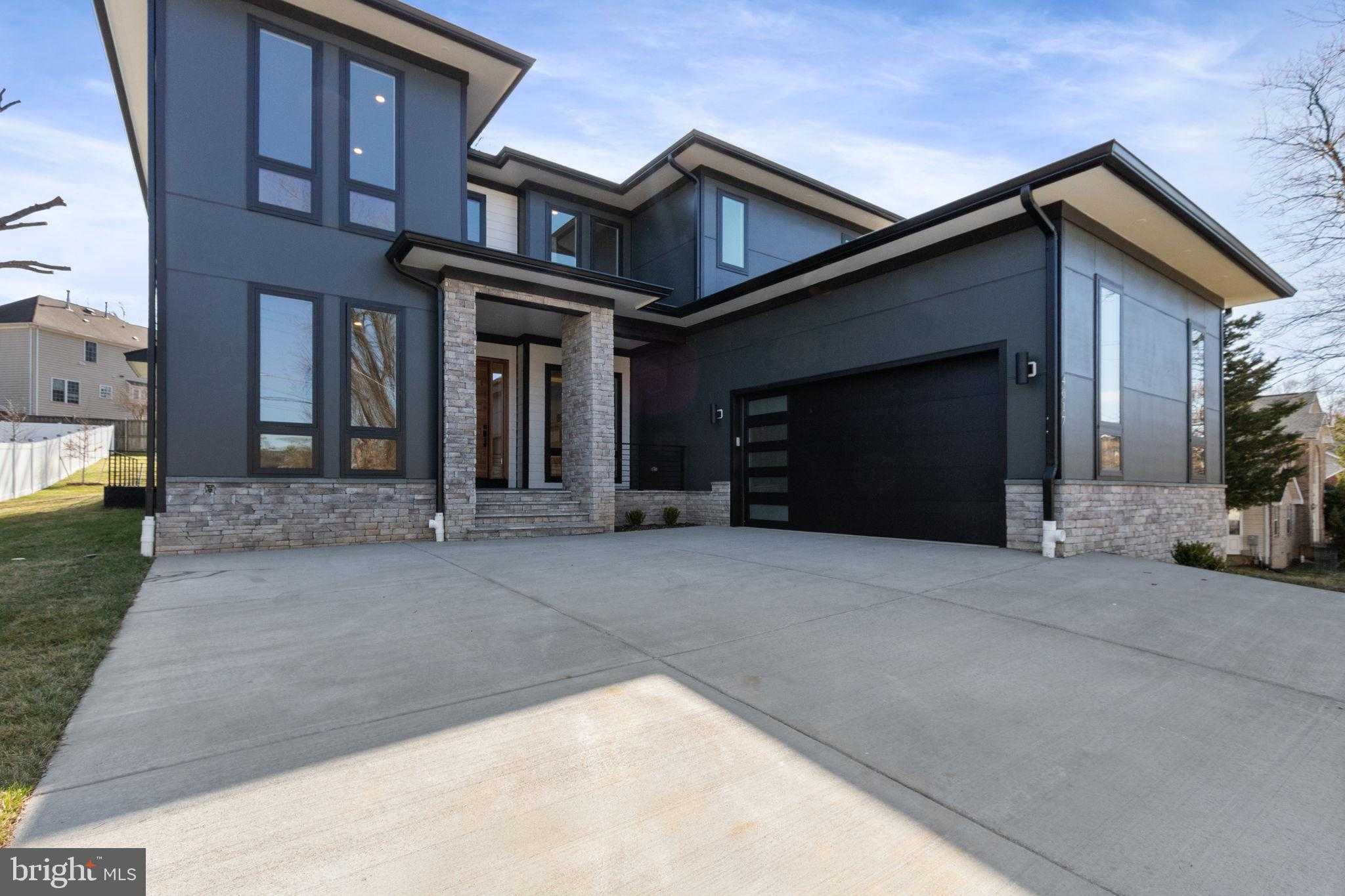 4017 Woodland Rd photo 2