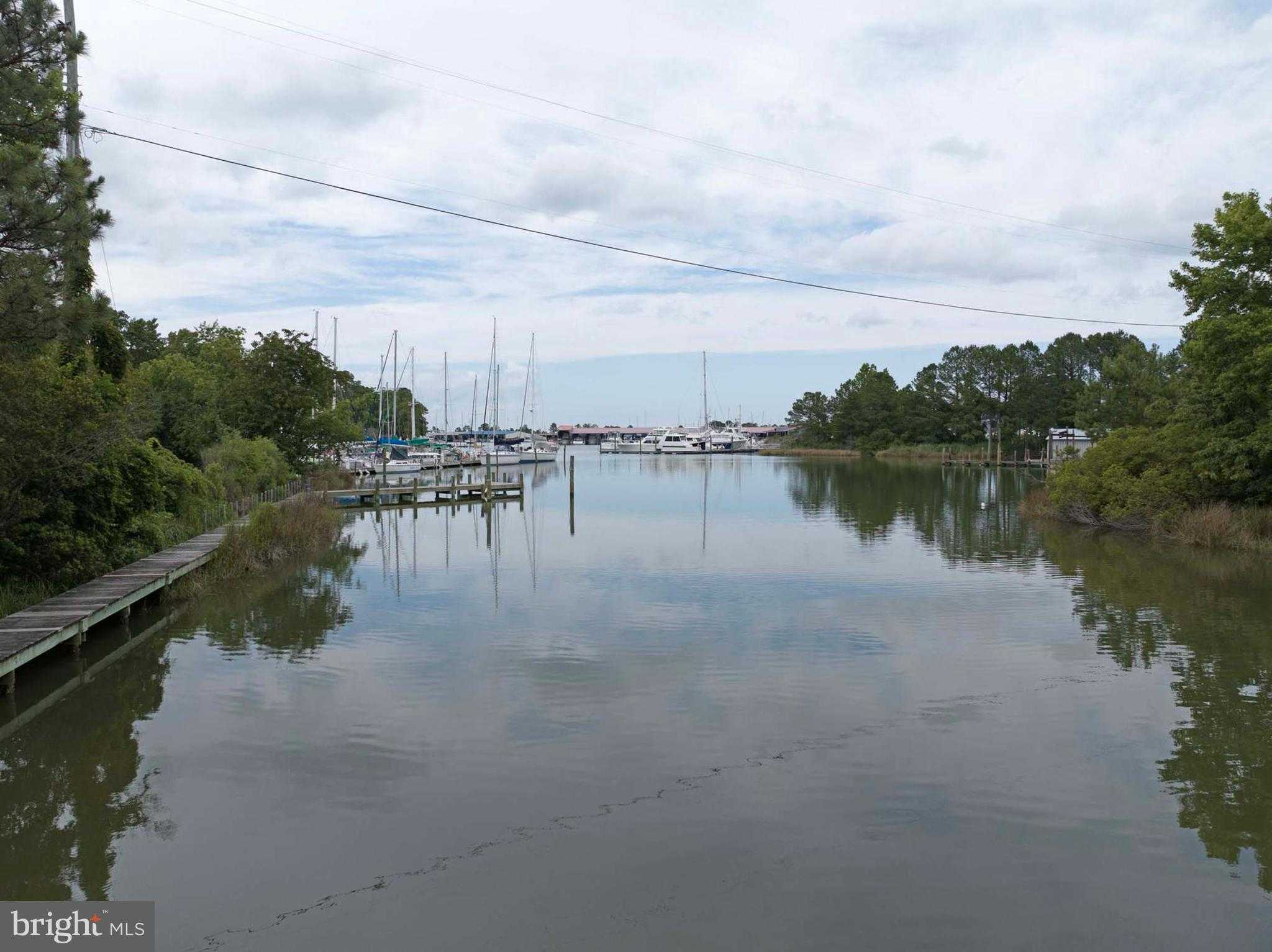 138 Delta Dr photo 27