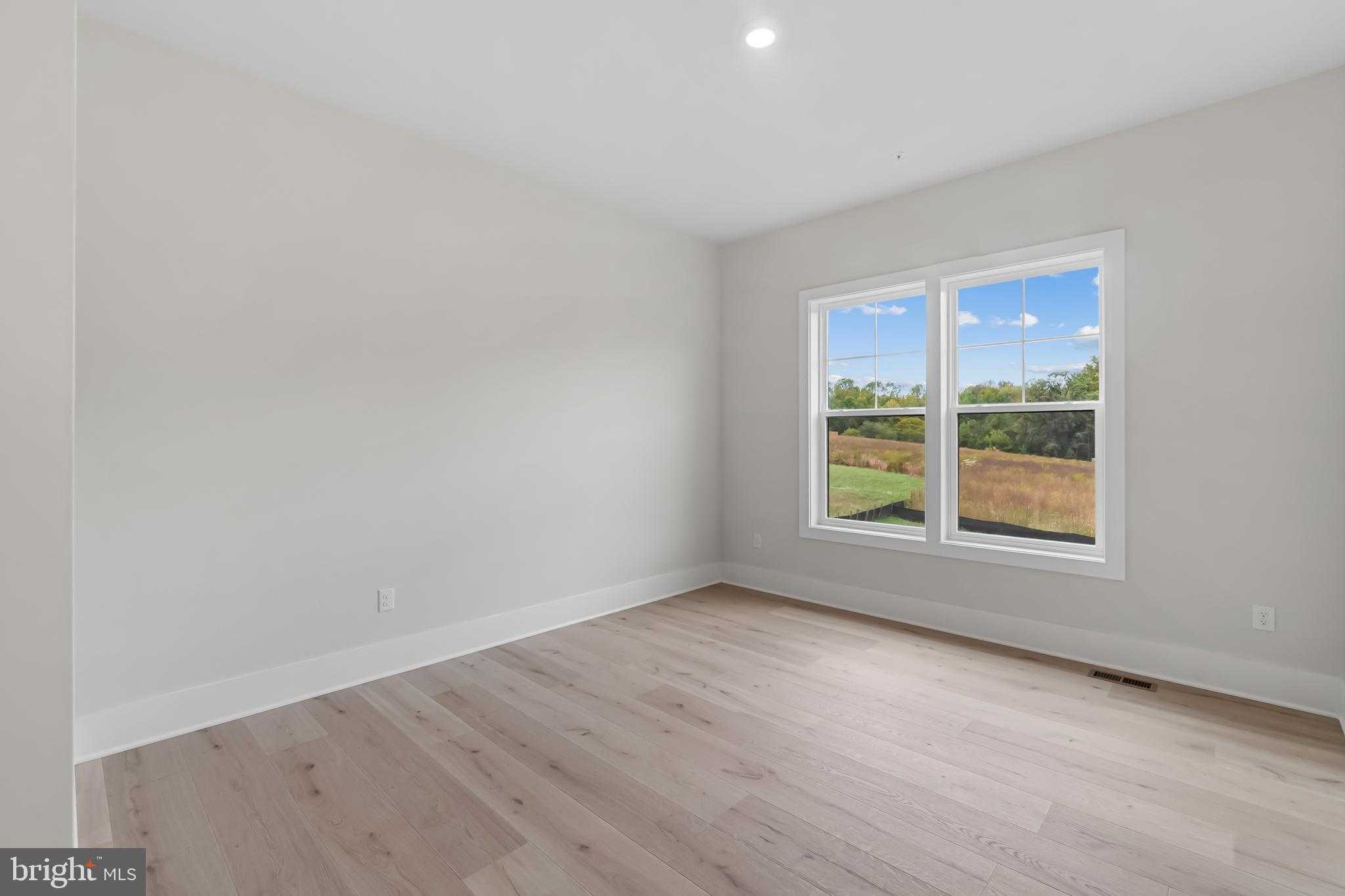 16502 Rolling Knolls Ln photo 23