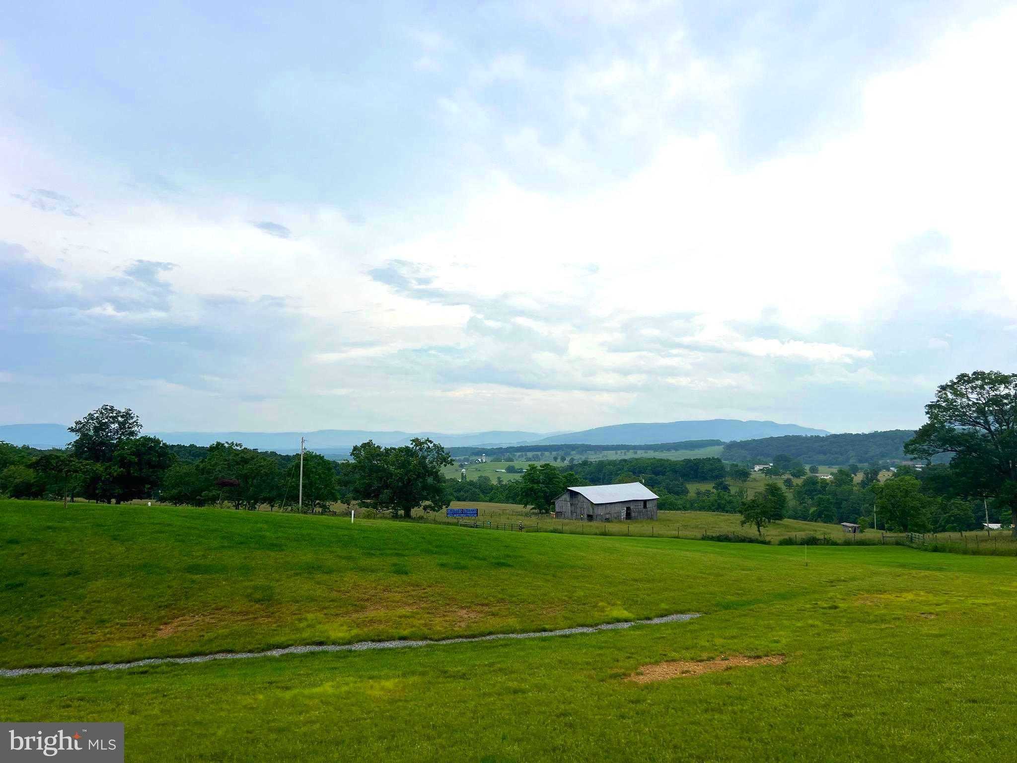 1924 Winding Ln photo 12