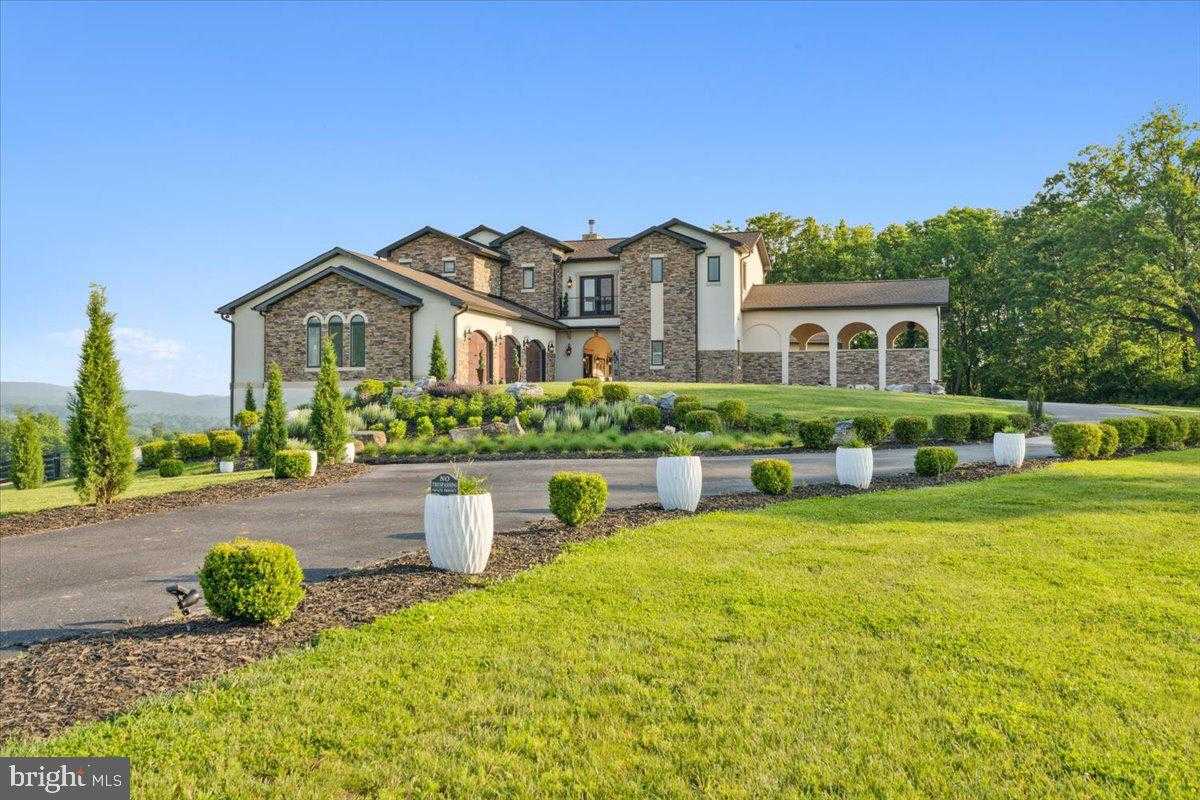 10110 Easterday CT, Hagerstown