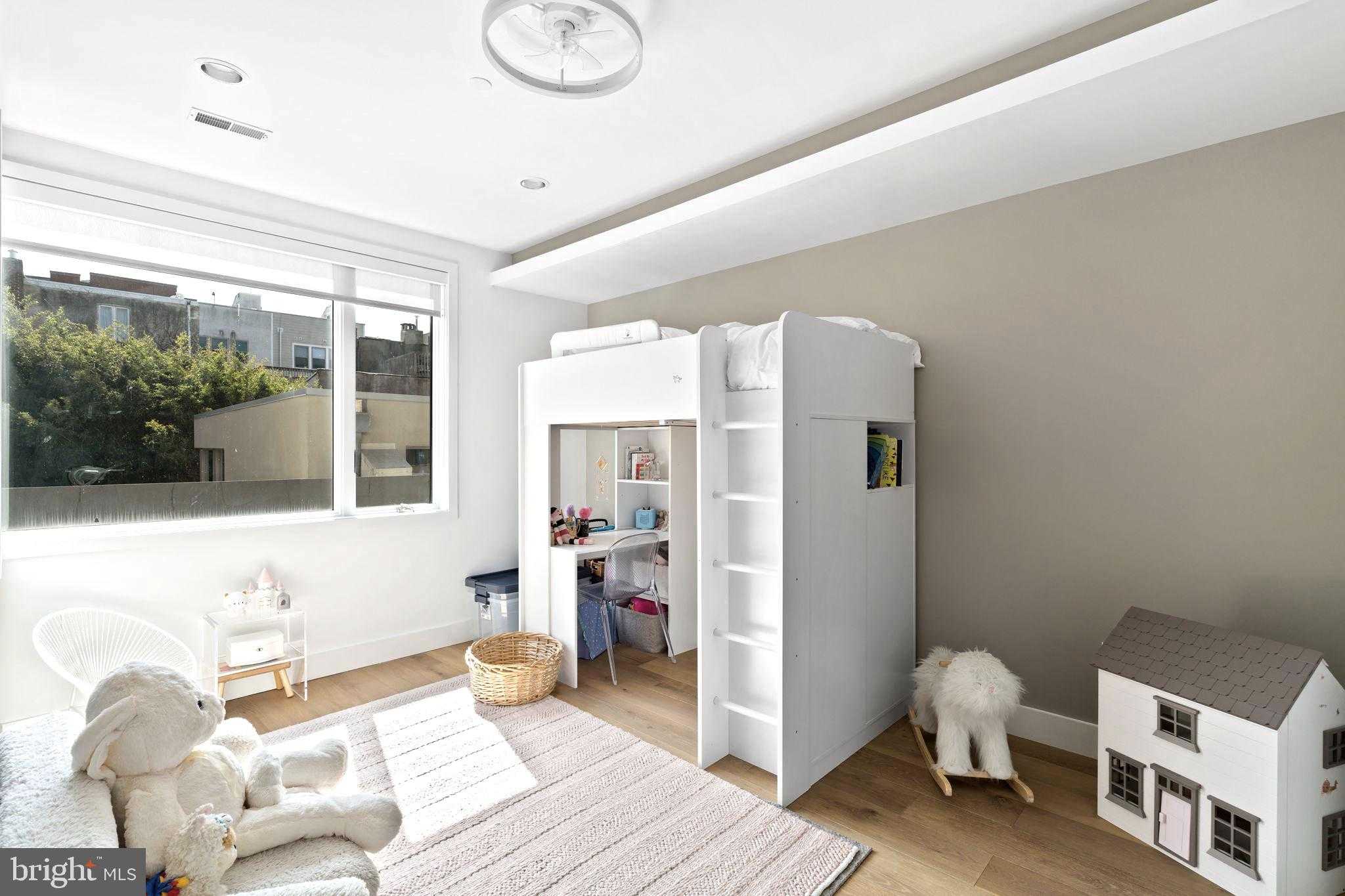 204 W Laurel St Unit 3 photo 22