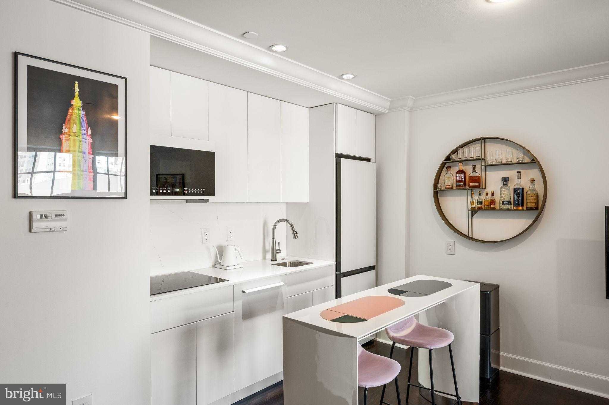 1701 Locust St # 1607 photo 6