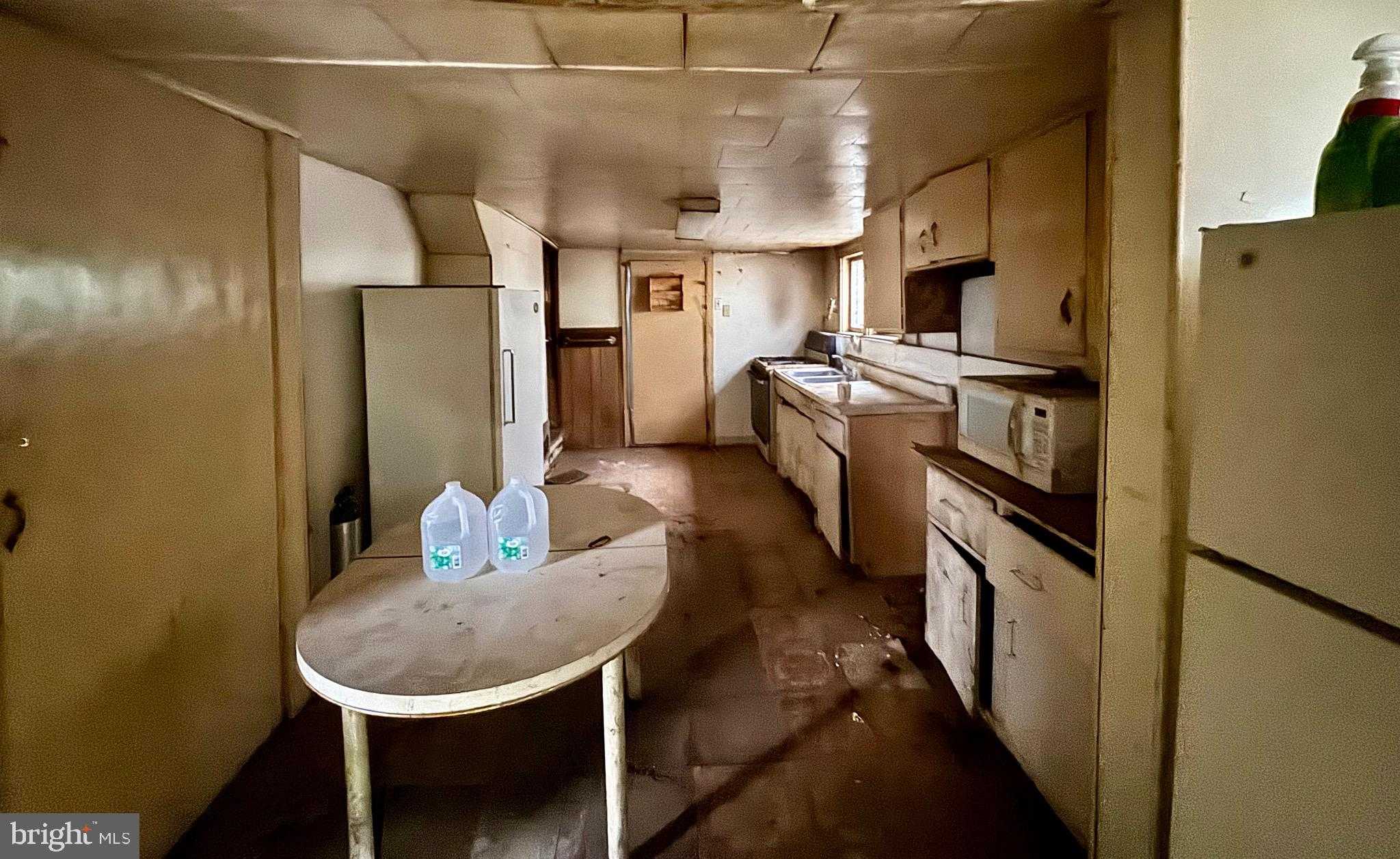 313 Independence St photo 3