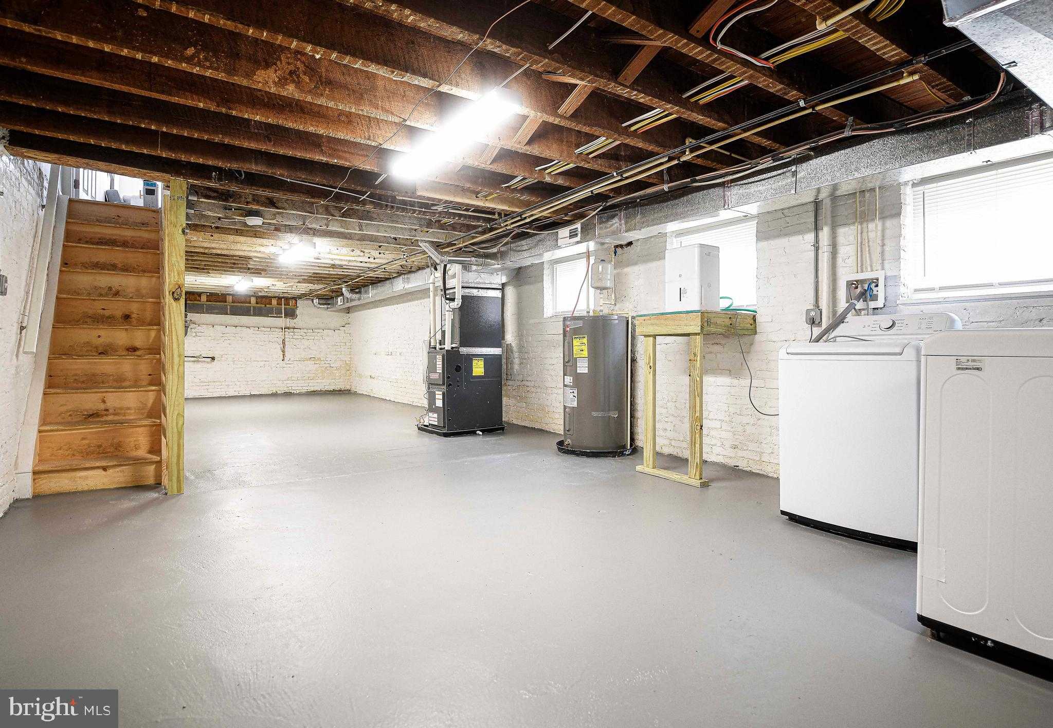 535 N Decker Ave photo 21