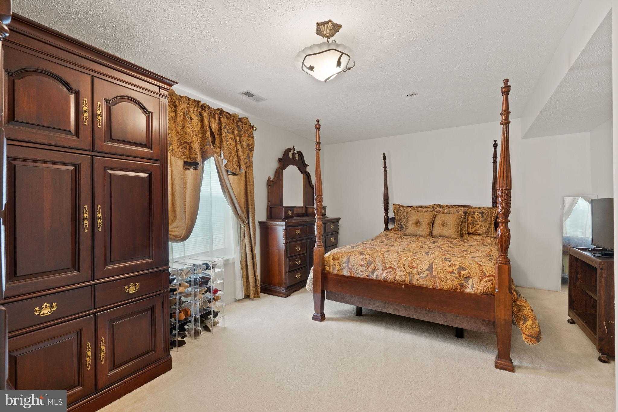 1002 Black Oak CT photo 42