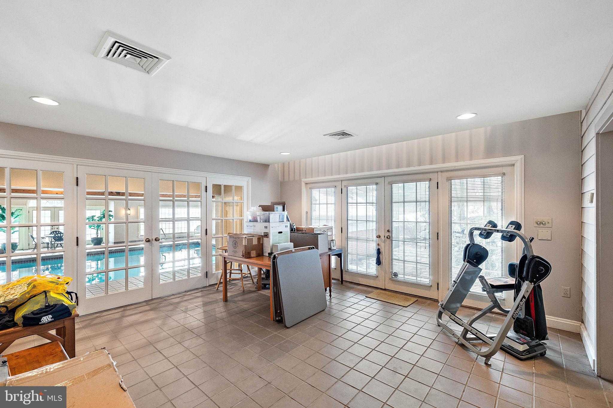 2 Farron Dr photo 52