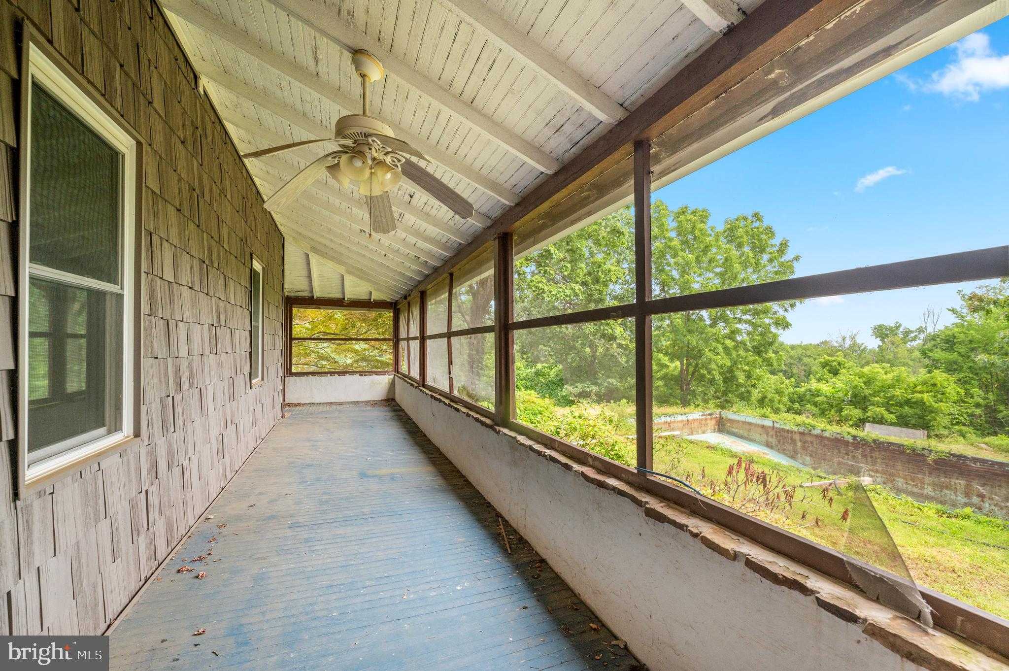 38 S Grange Ave photo 53