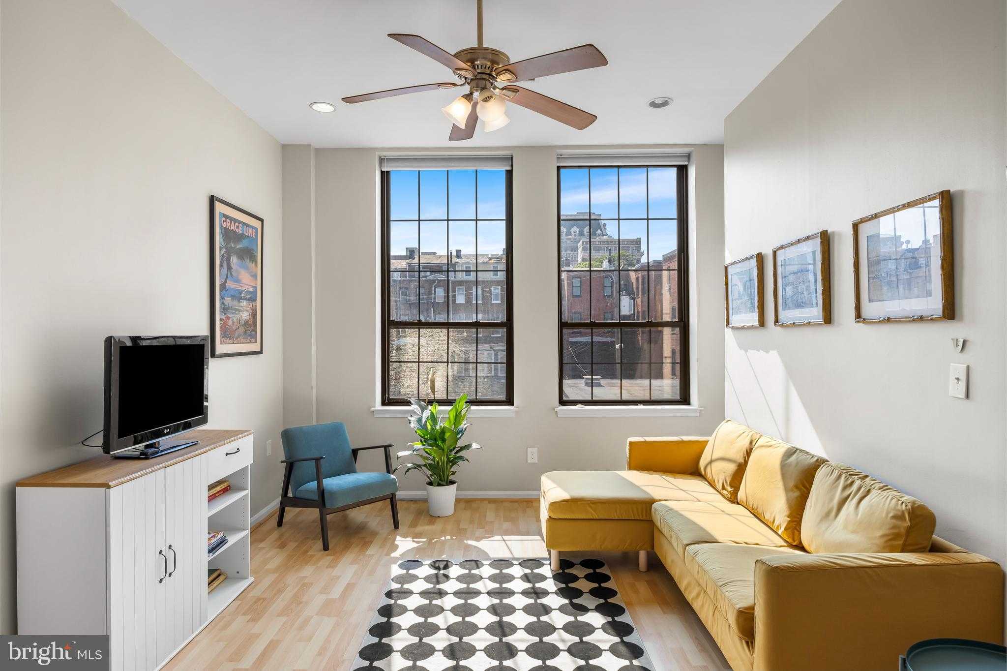 1011 Hunter St Apt F4 photo 3