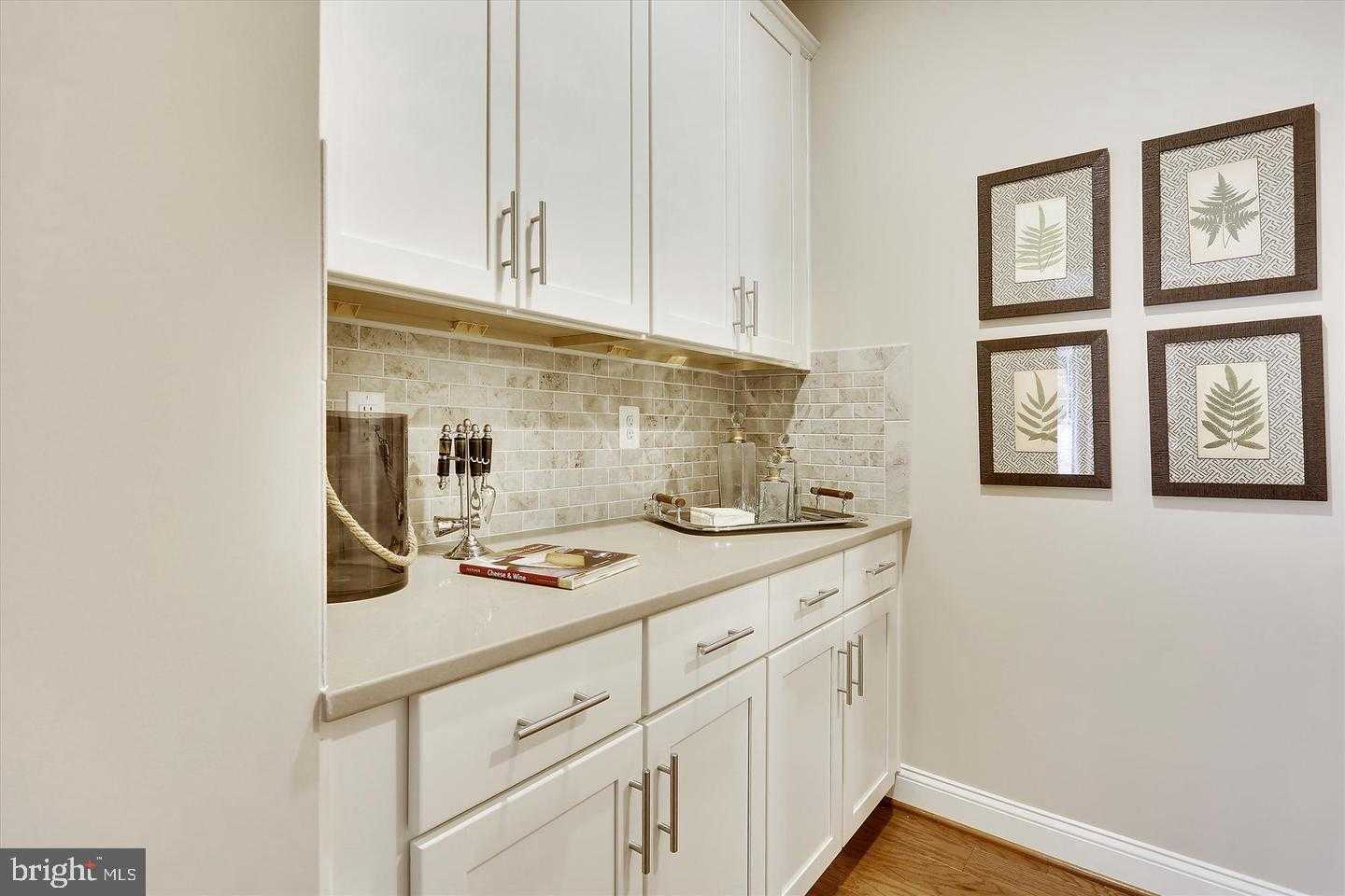 927 Heatherfield Ln photo 13