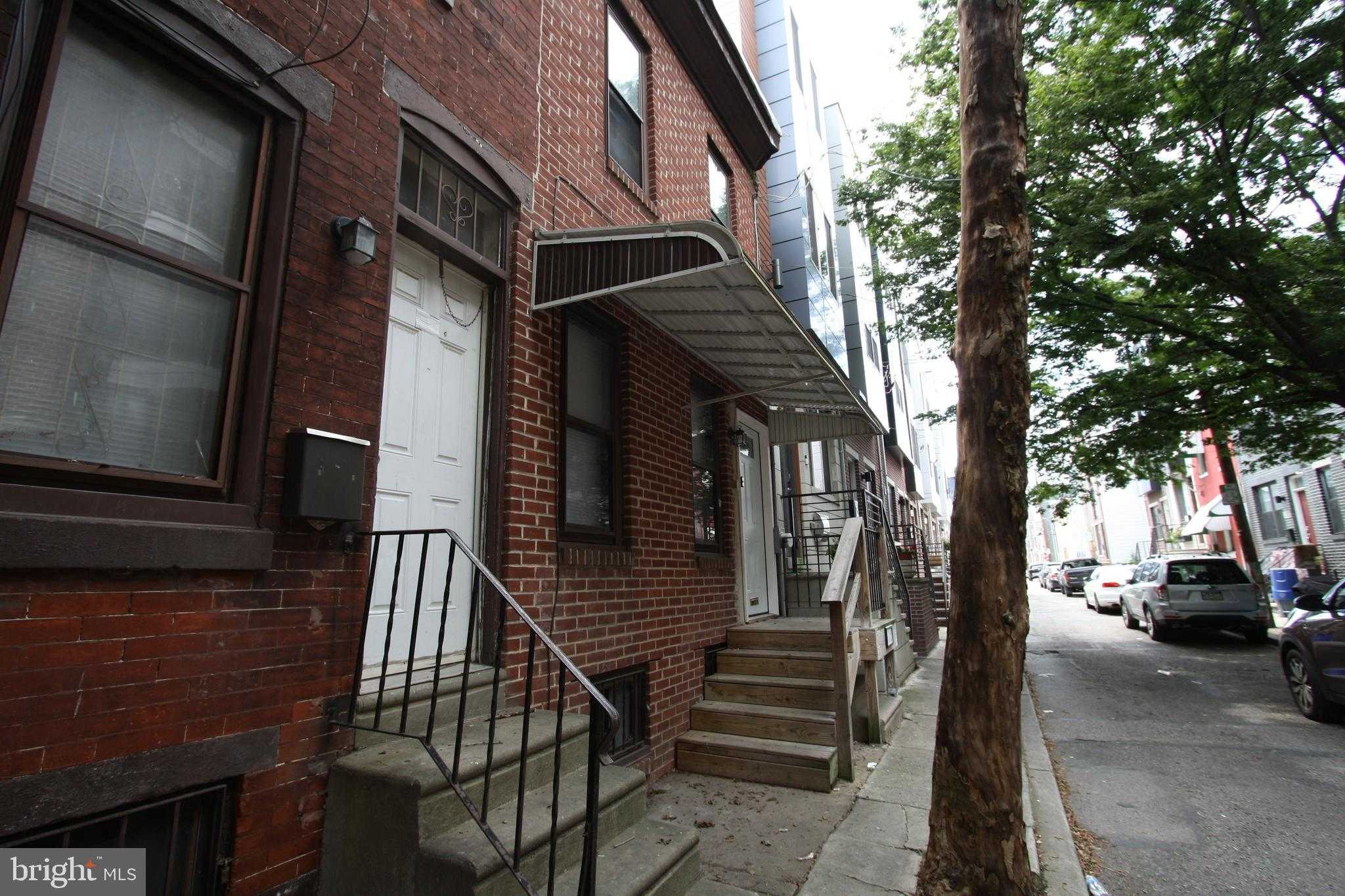 512 Mercy St photo 2