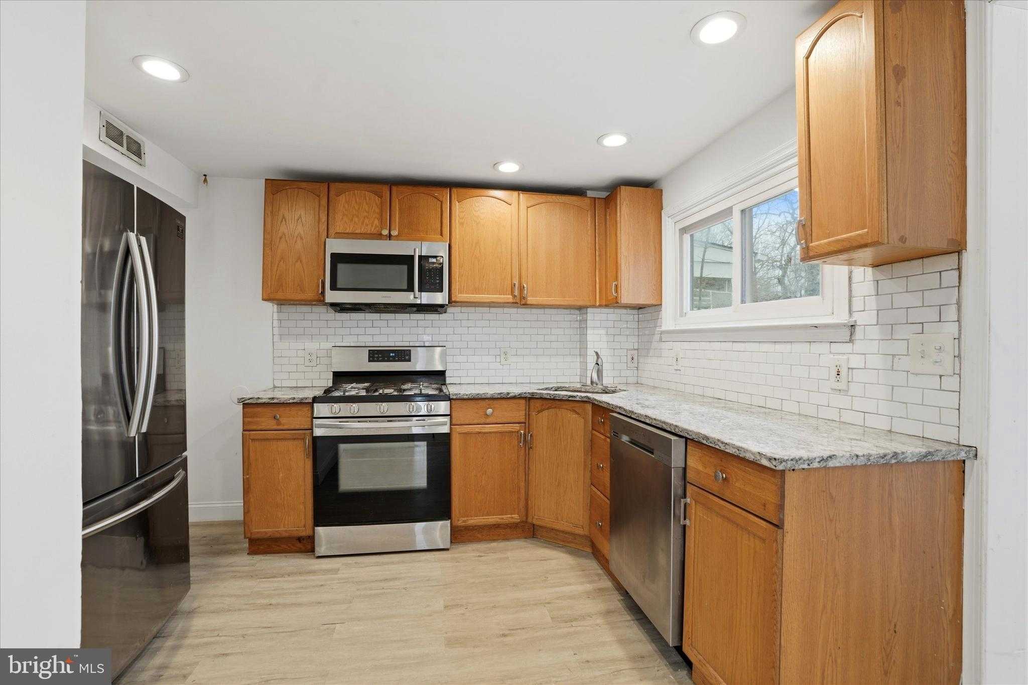 1137 Mulberry St photo 8