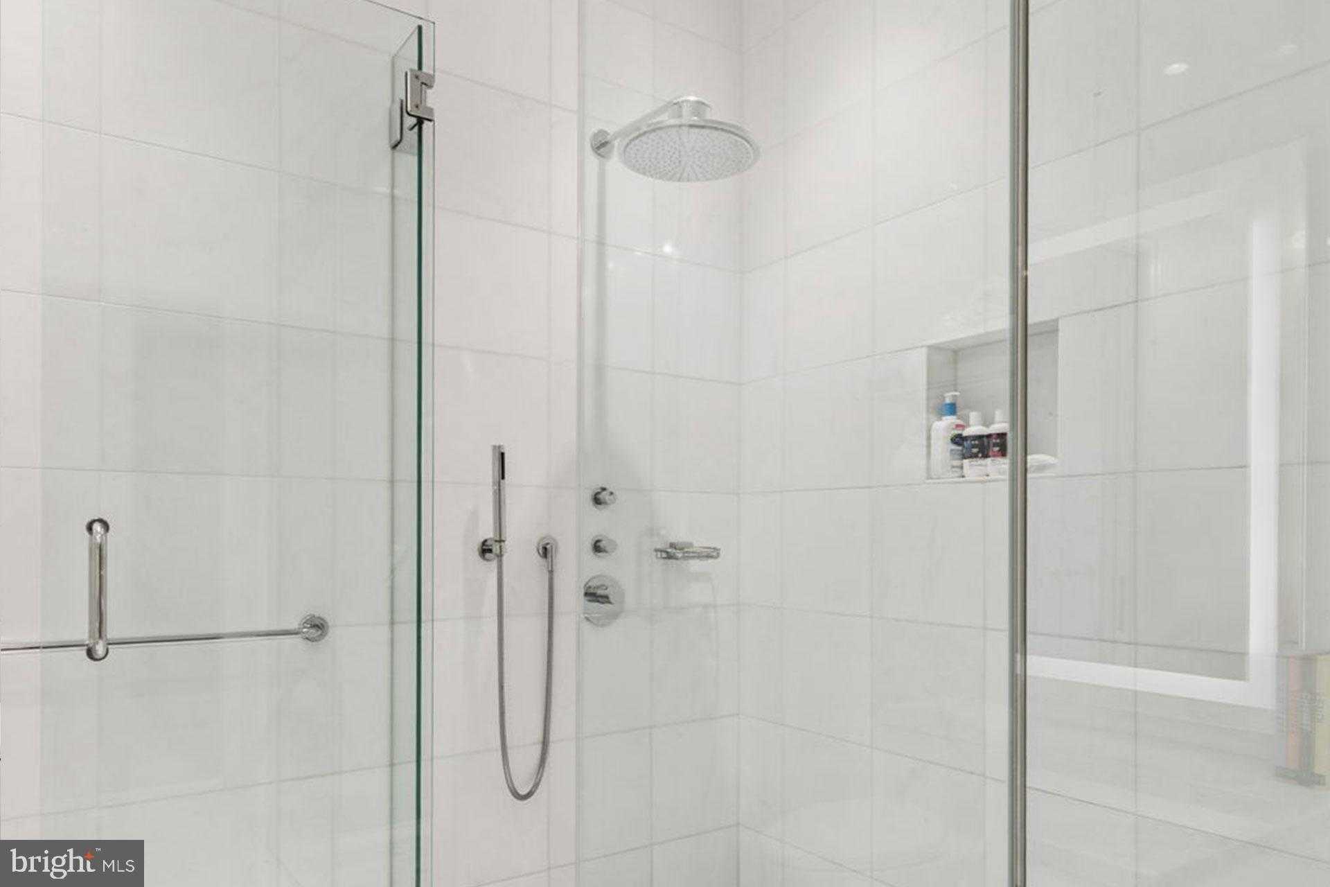 210 W Washington Sq Apt 12nw photo 28