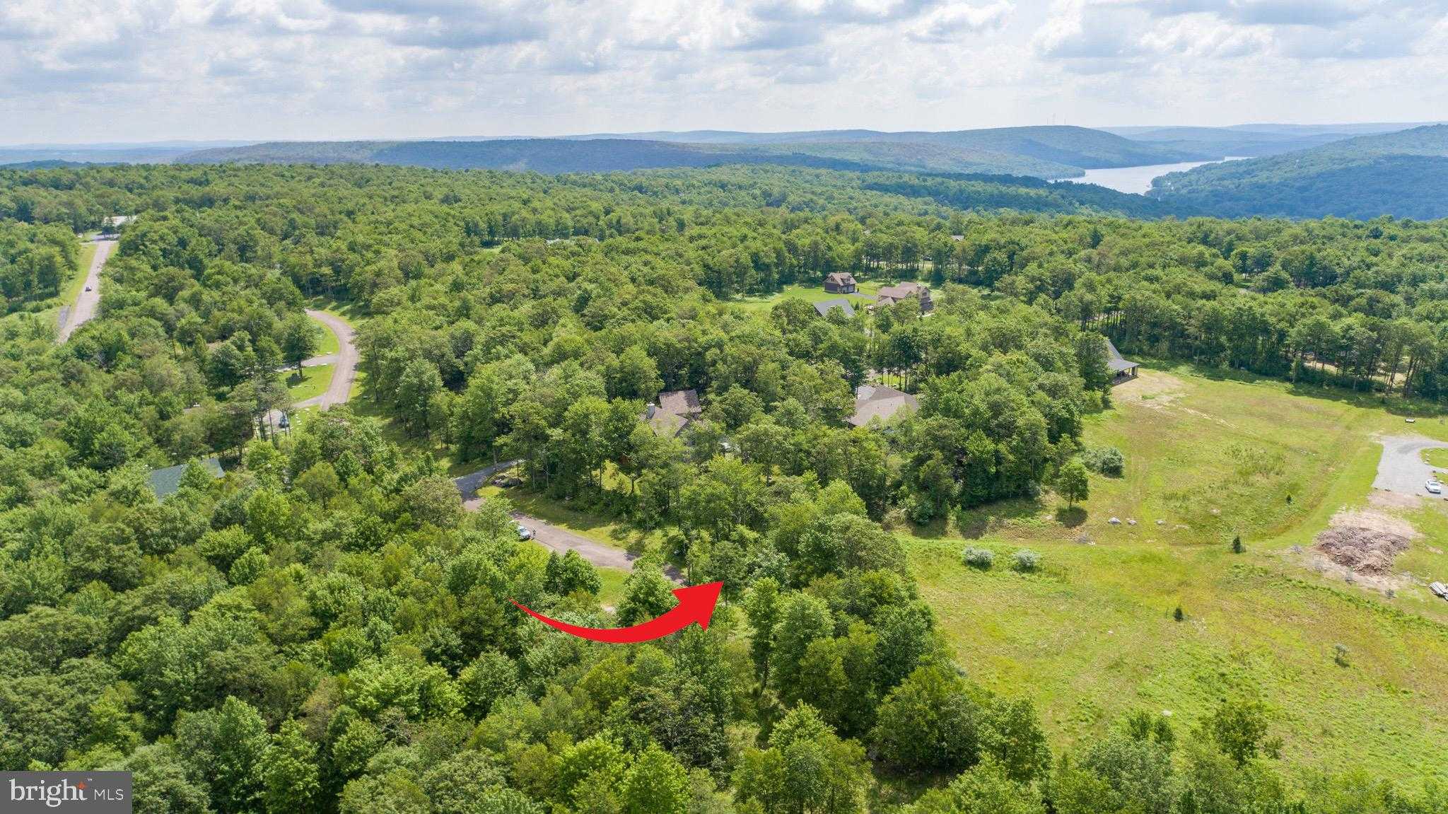 138 Taylor Ln photo 2