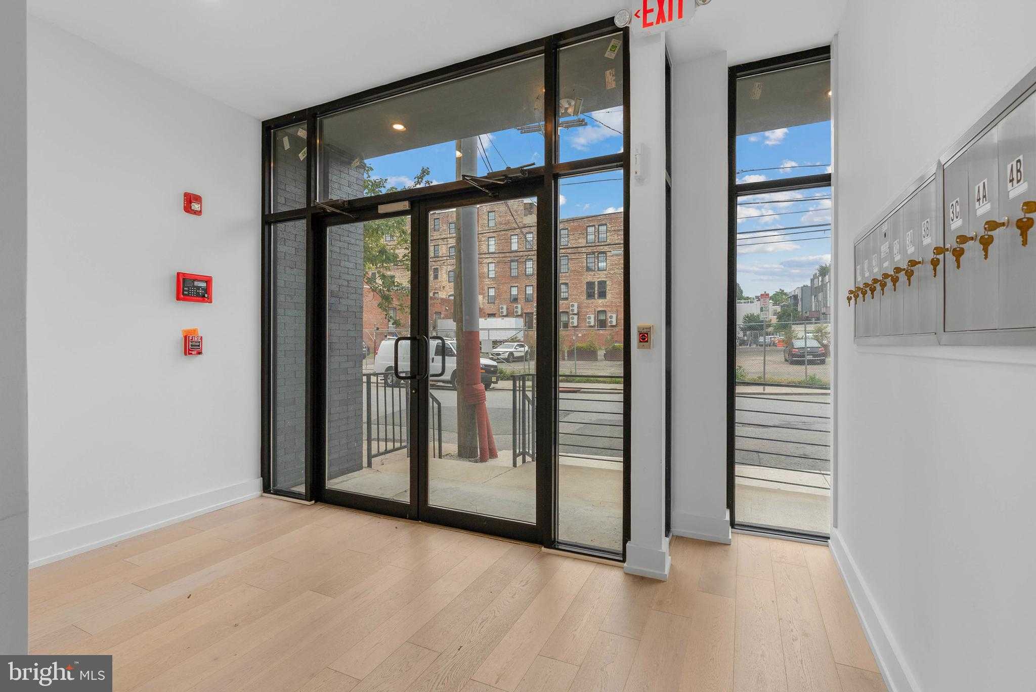 950 N 2nd St photo 24