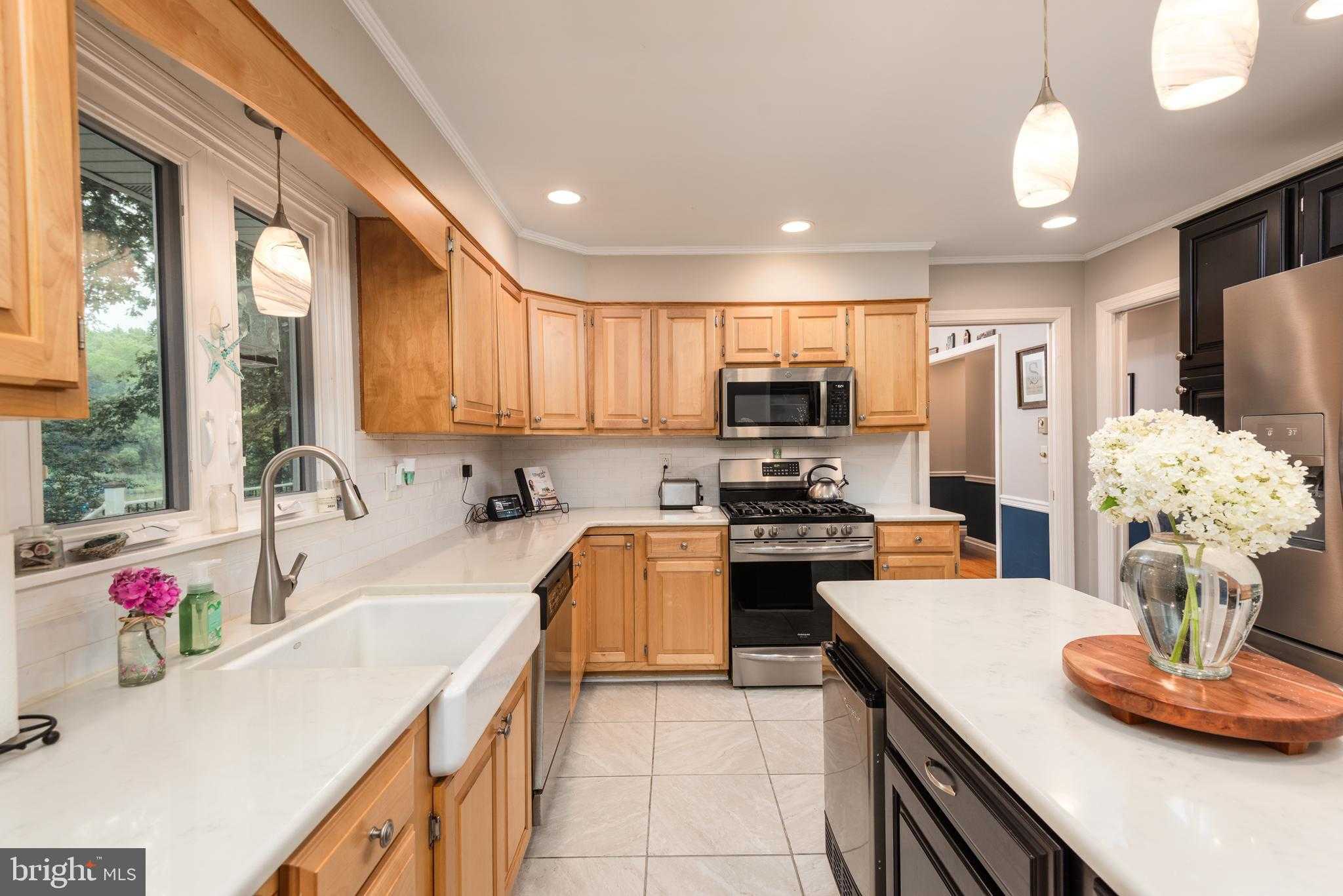 109 Recovery Dr E photo 22