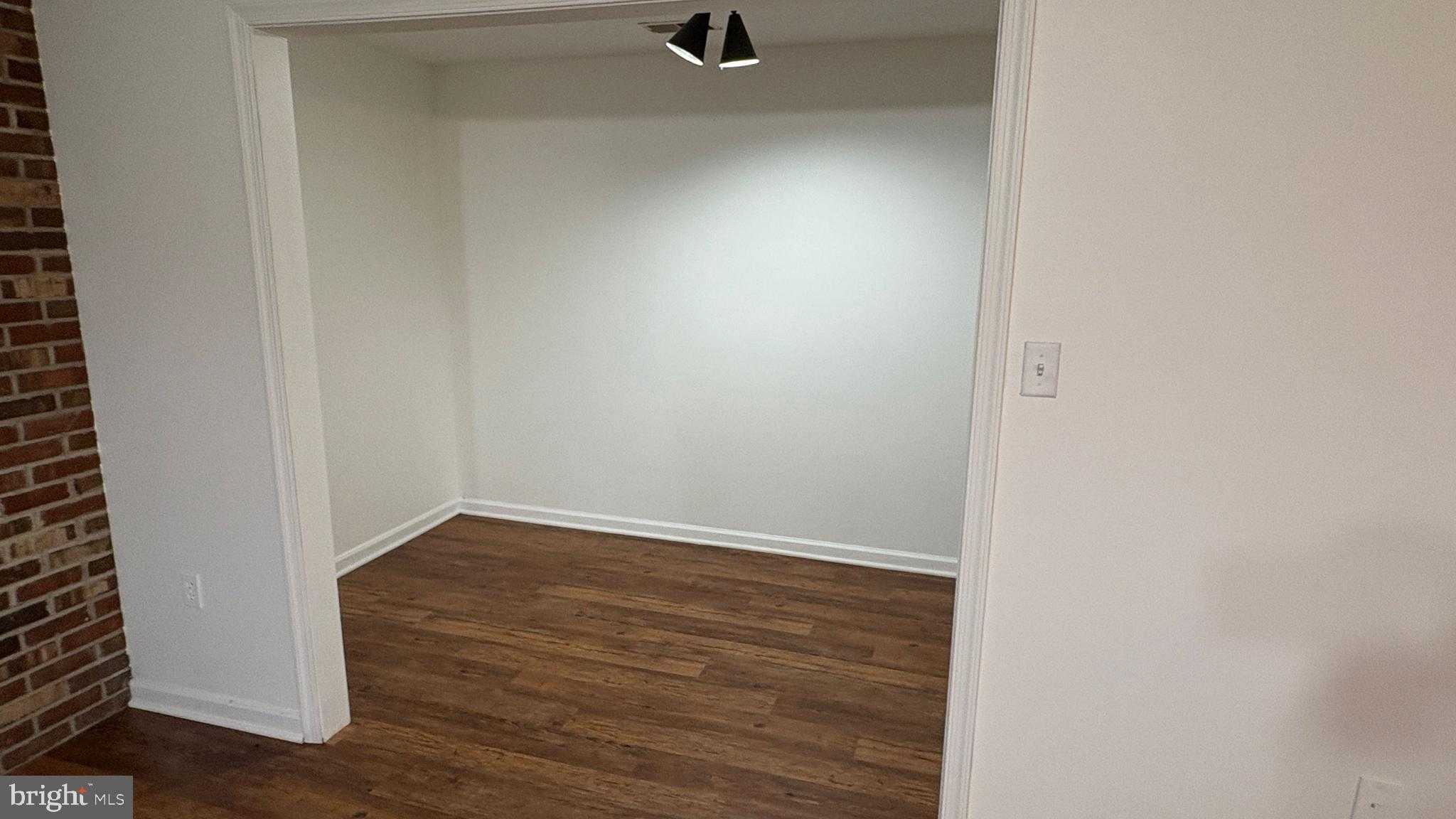 287 Blackthorne Rd photo 16