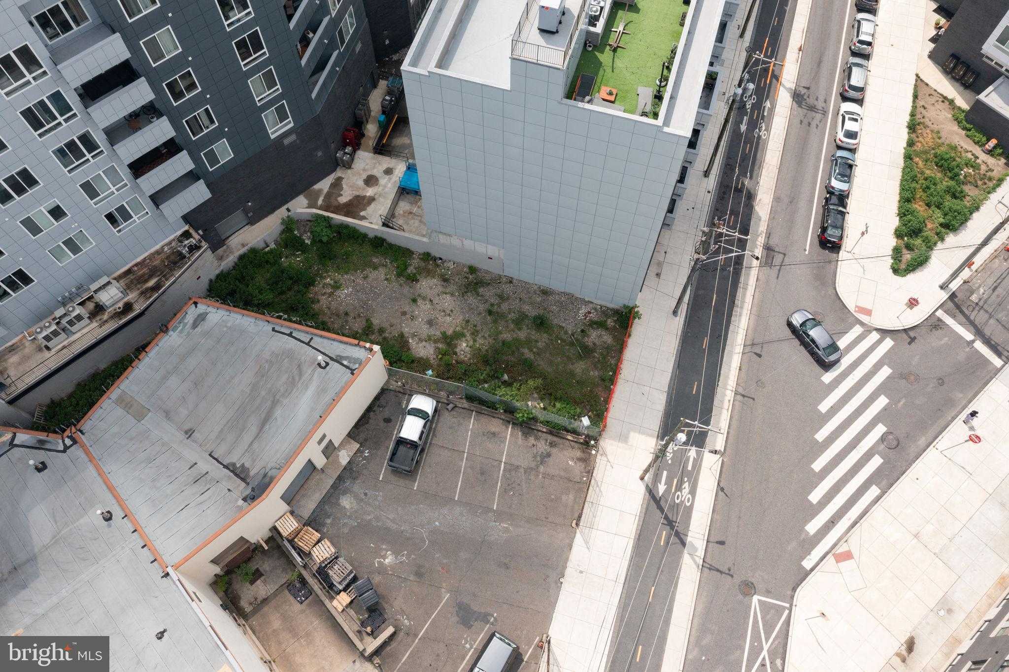 1135 Germantown Ave photo 7