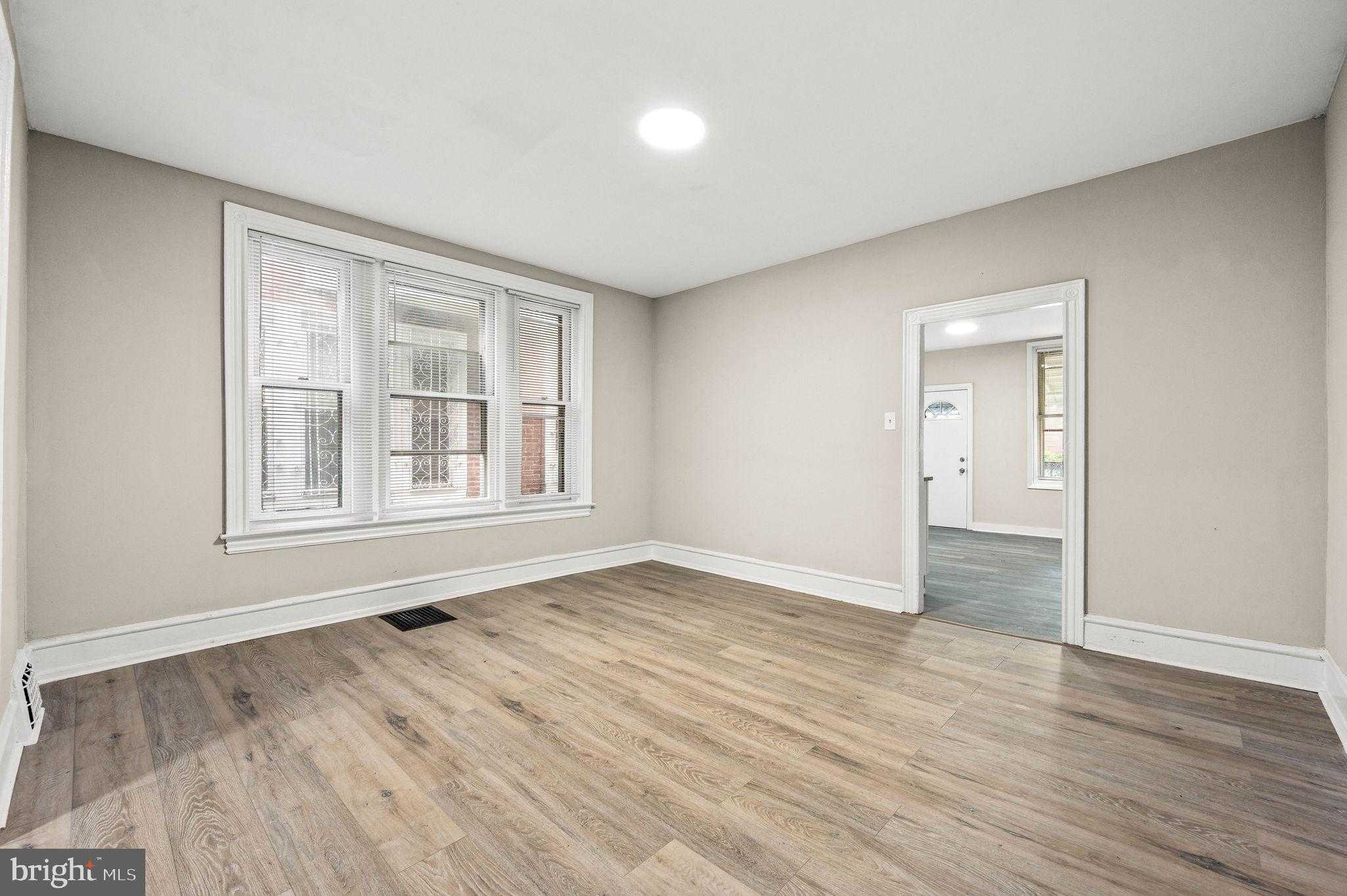 5011 Larchwood Ave photo 6