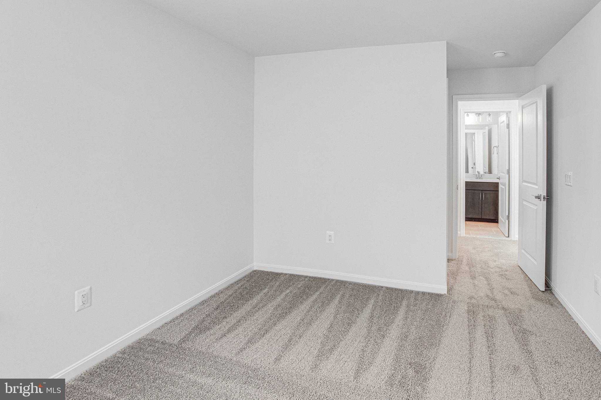 527 Aster Ln photo 31