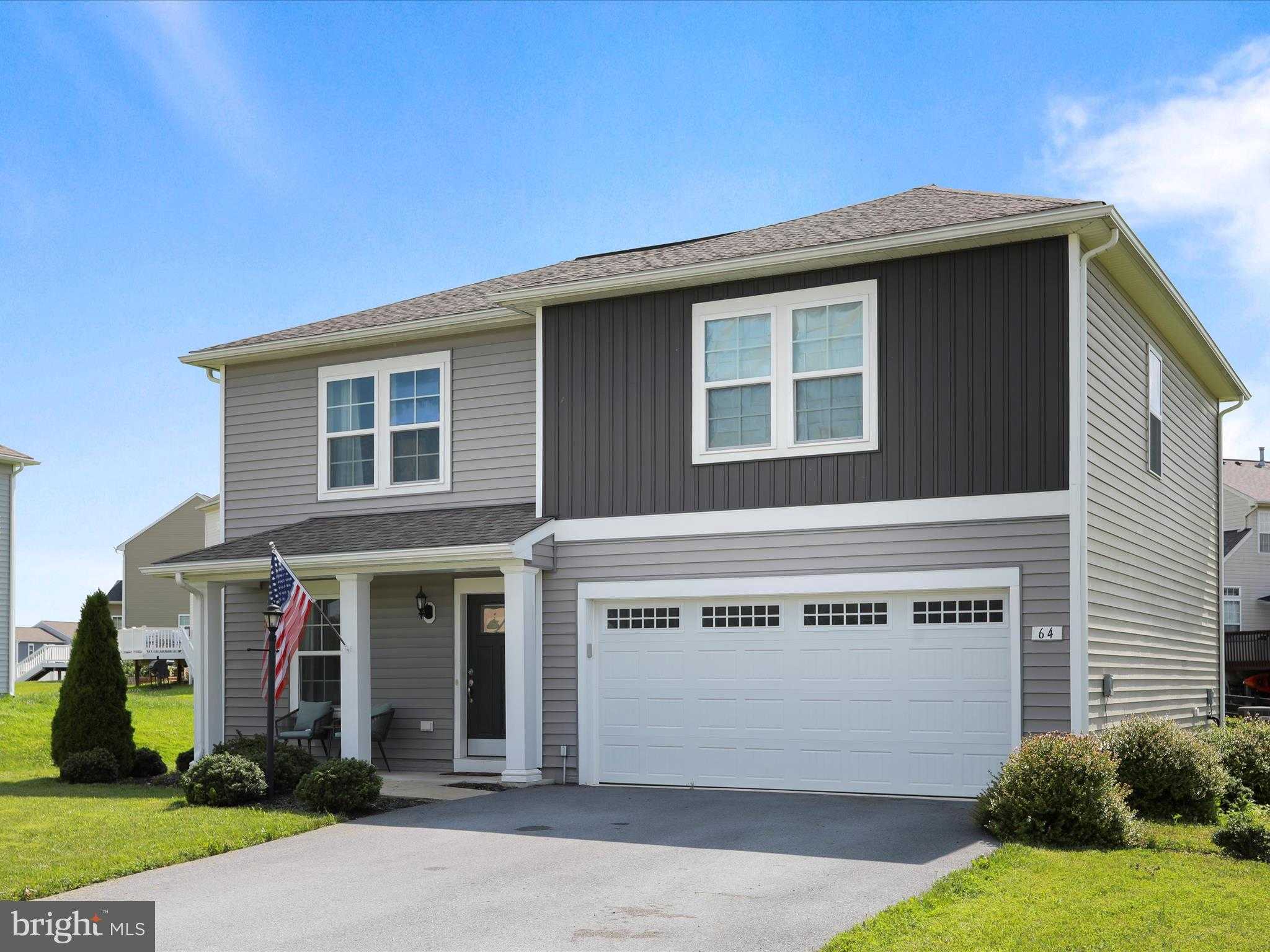 64 Eurasian Dr photo 3