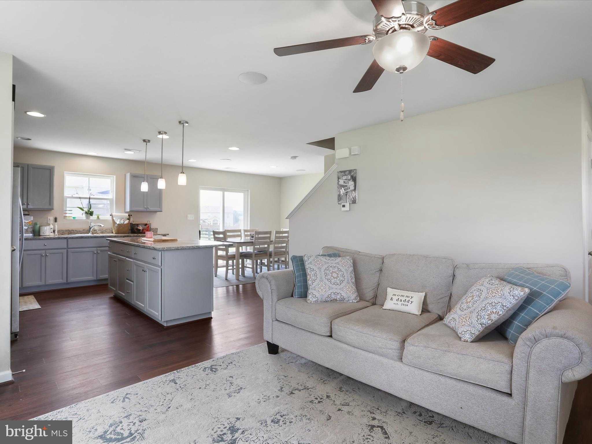 64 Eurasian Dr photo 7