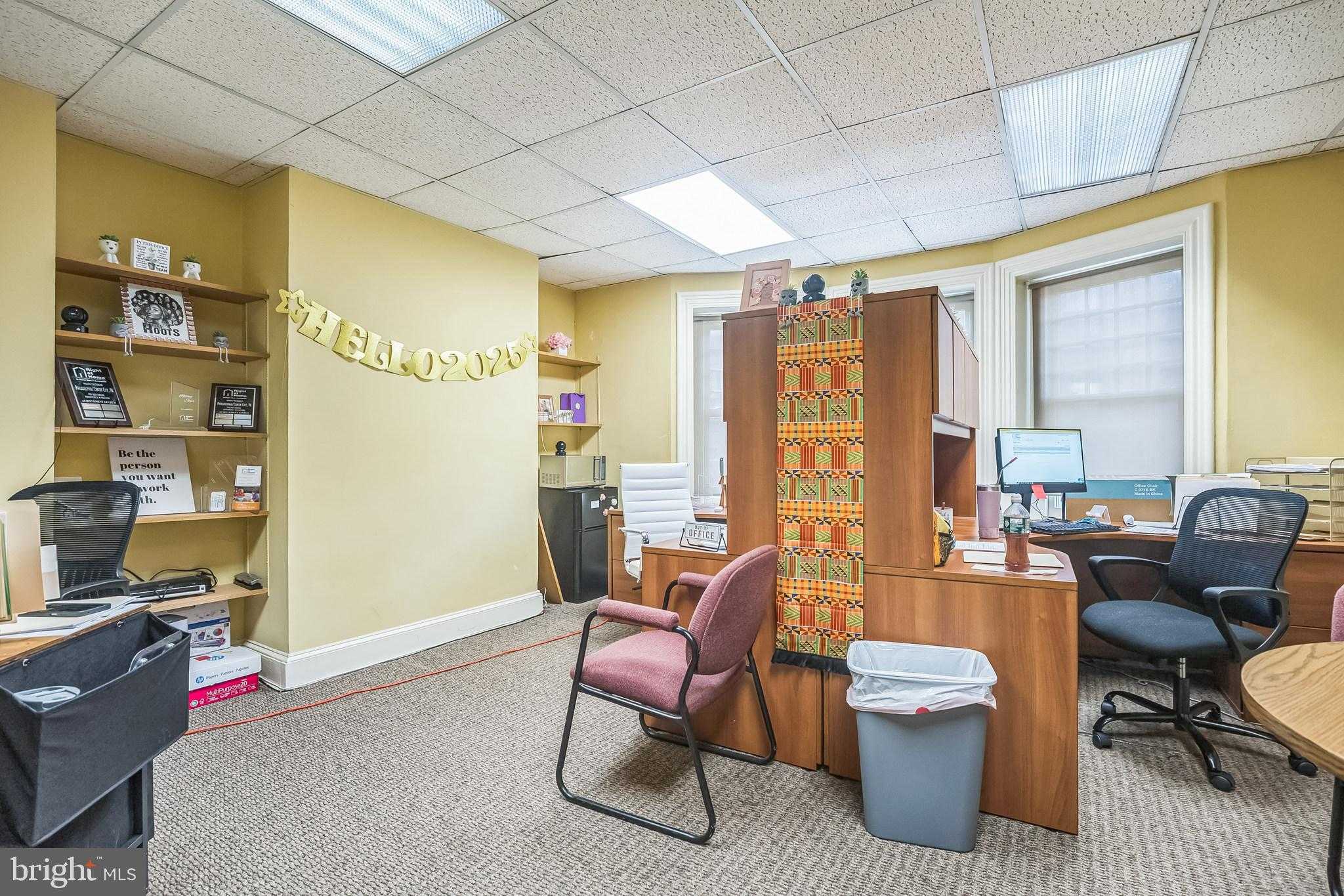 2047 Locust St photo 30