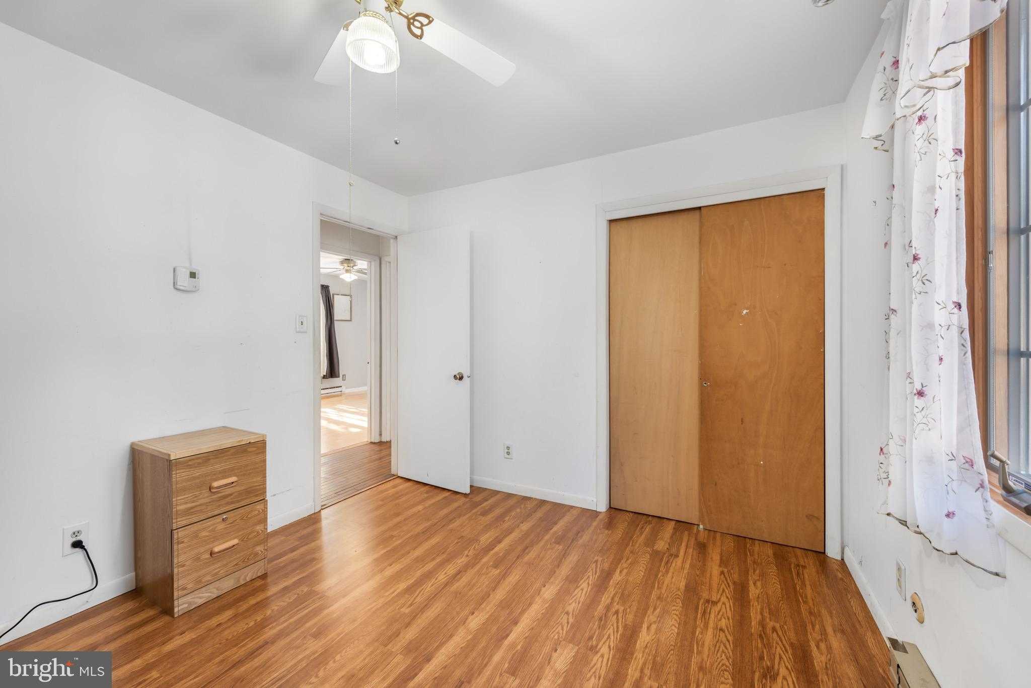 180 College Cir photo 14