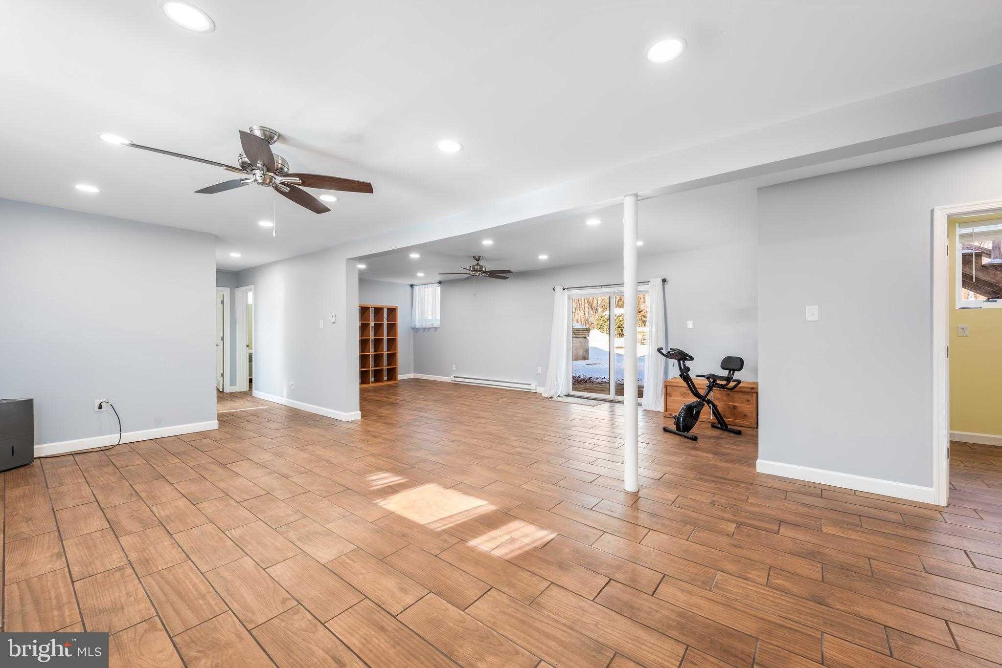 180 College Cir photo 21