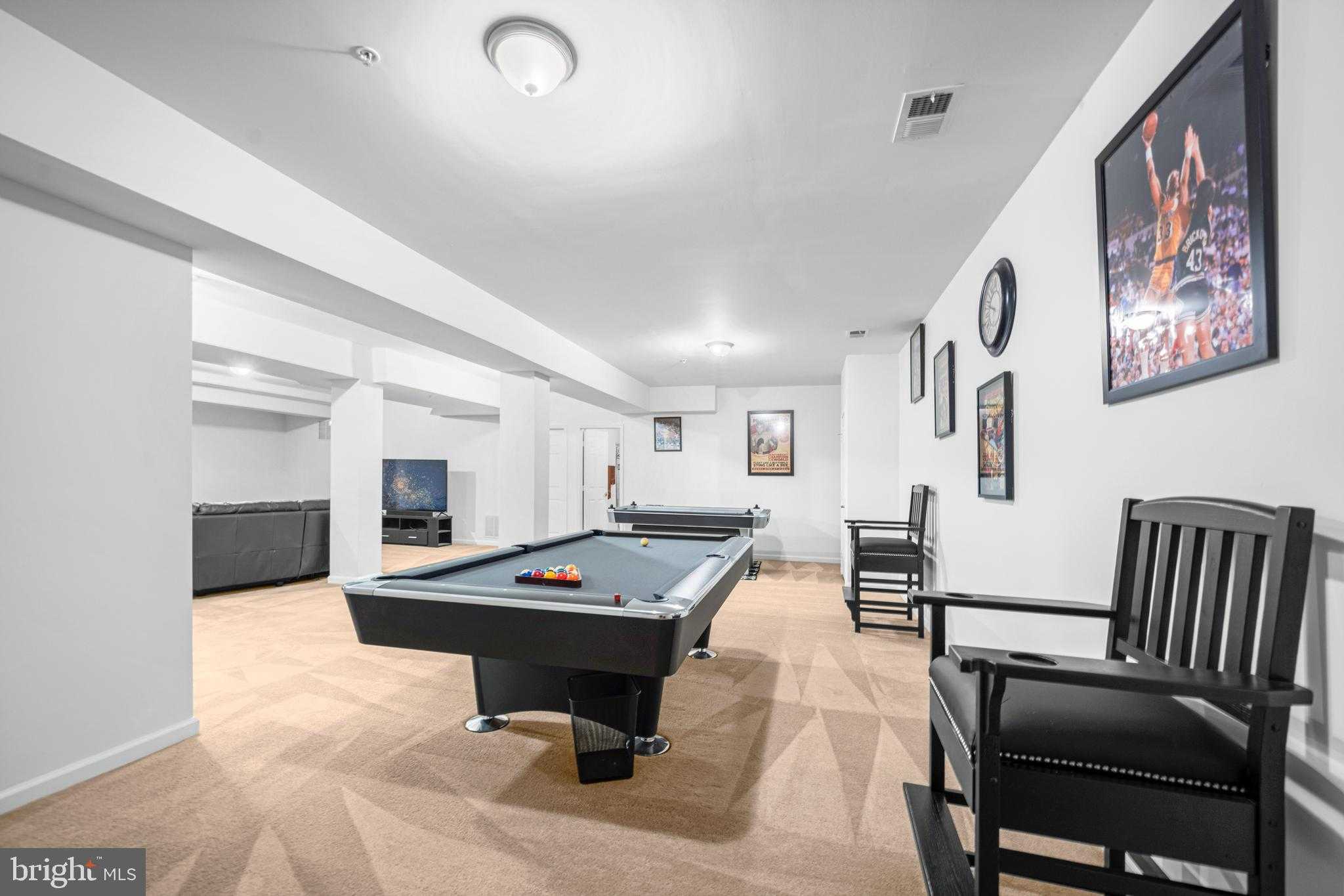 401 Rifton CT photo 39