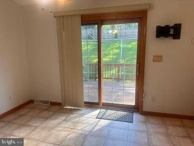 116 Estate Dr photo 24