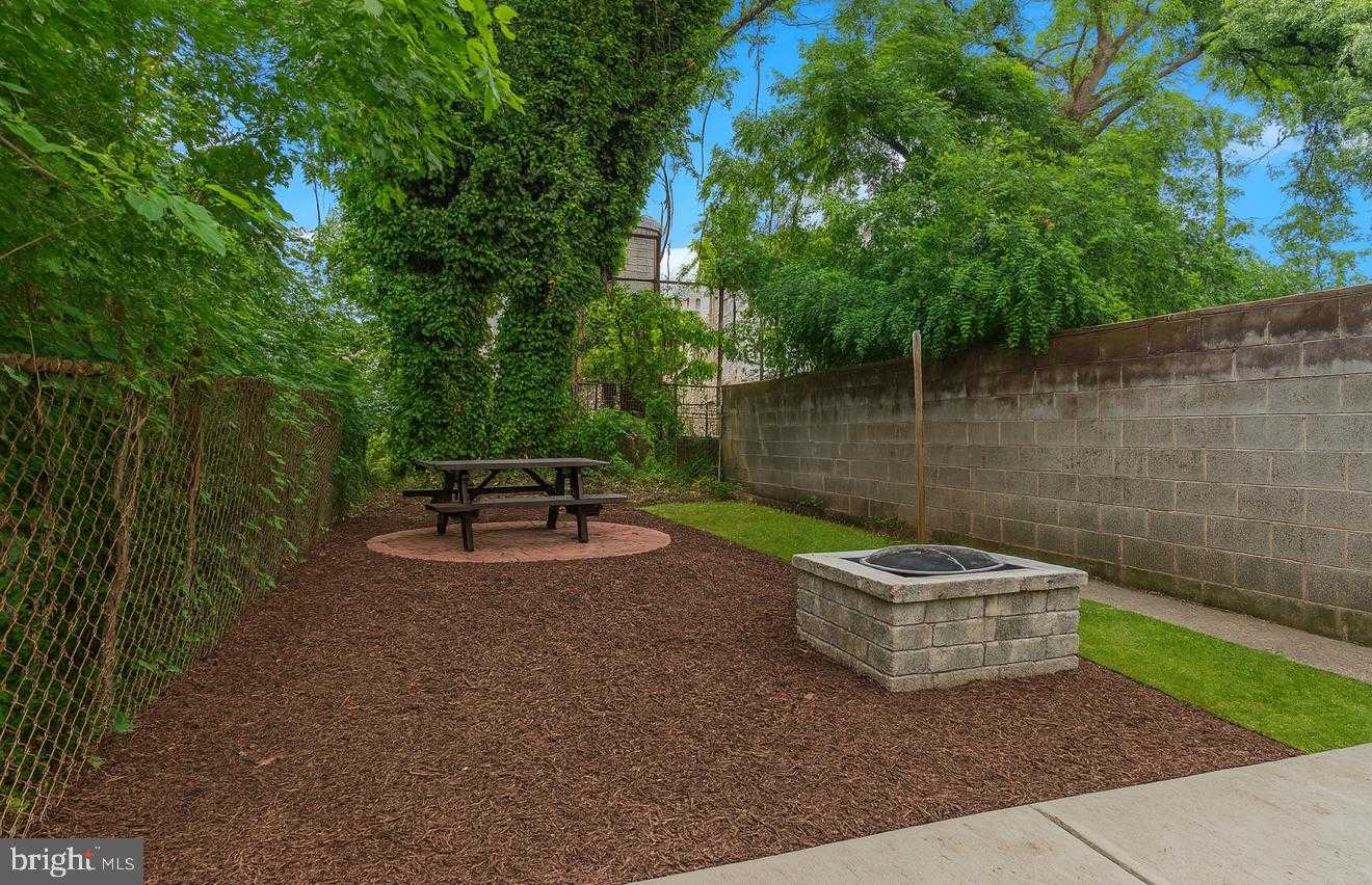 1814 N 22nd St photo 37