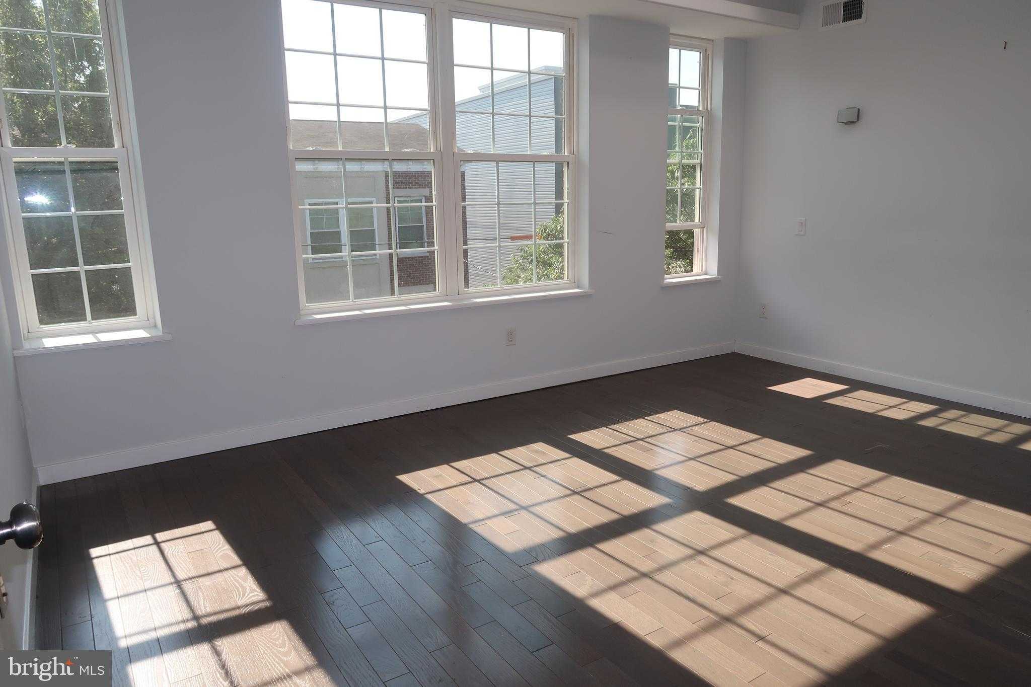 1336 N 7th St Apt 1 photo 53