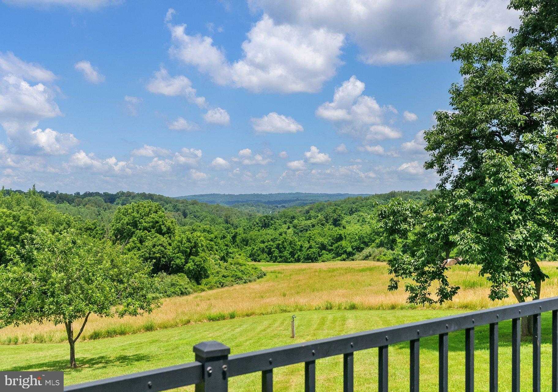 22077 Oatlands Rd photo 41