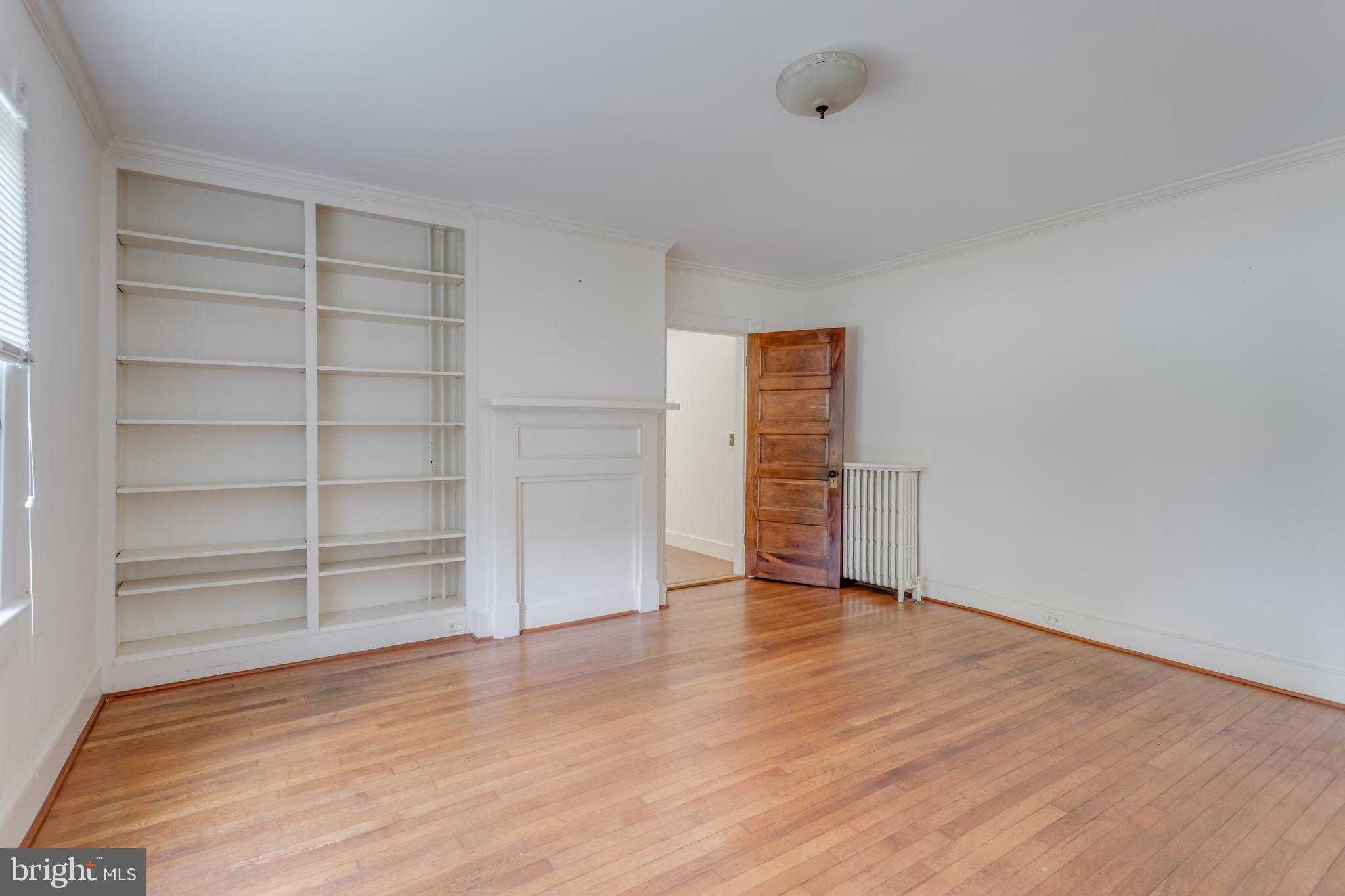 218 Treadwell St photo 16