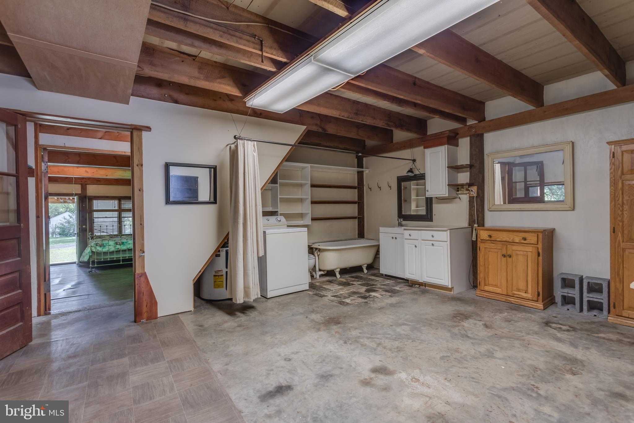 218 Treadwell St photo 72