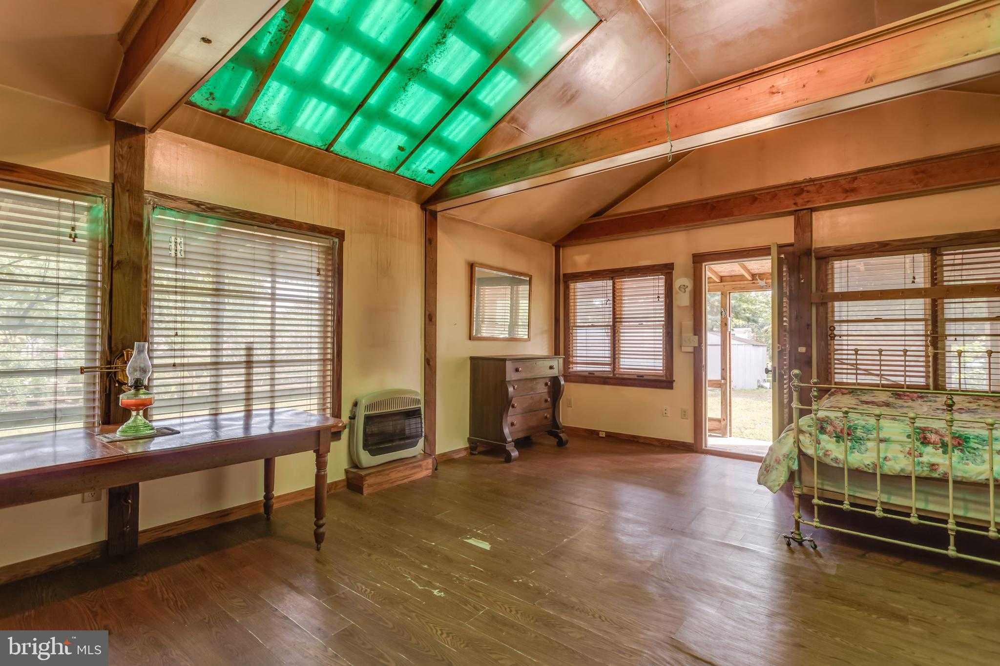 218 Treadwell St photo 76