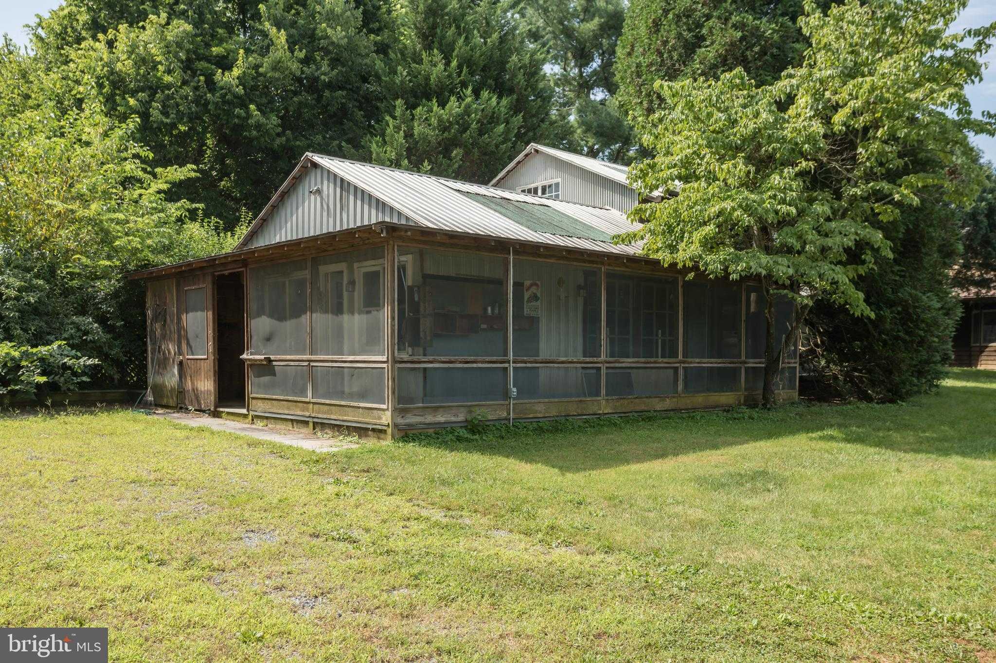 218 Treadwell St photo 88