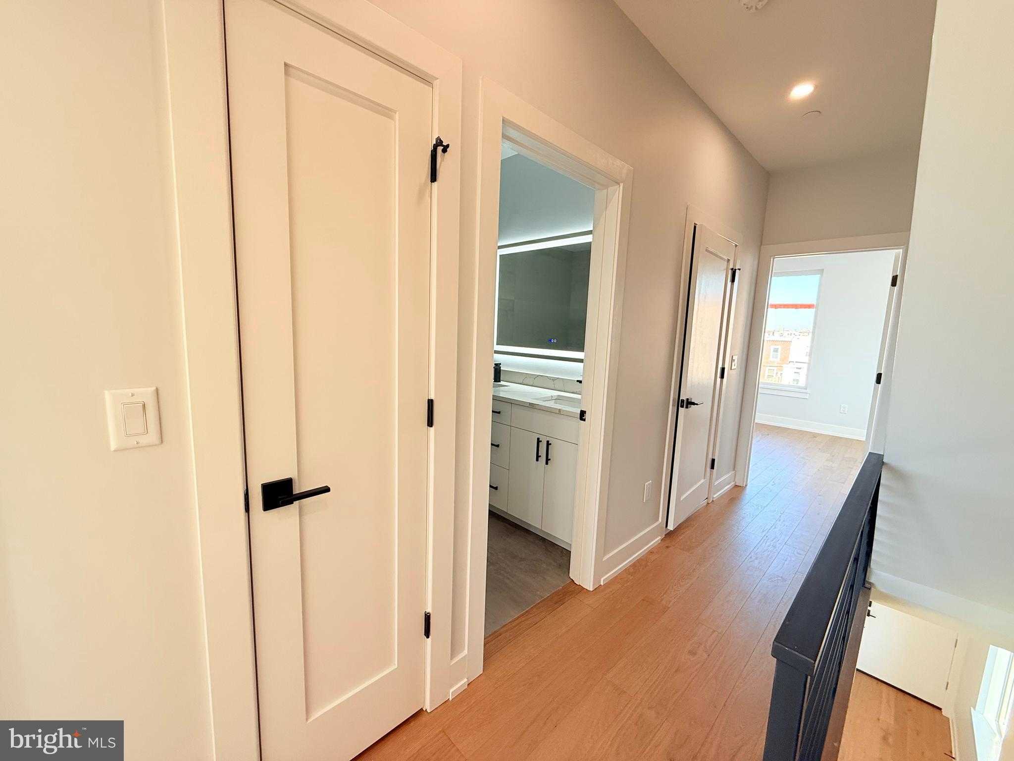 2511 E Elkhart St photo 38