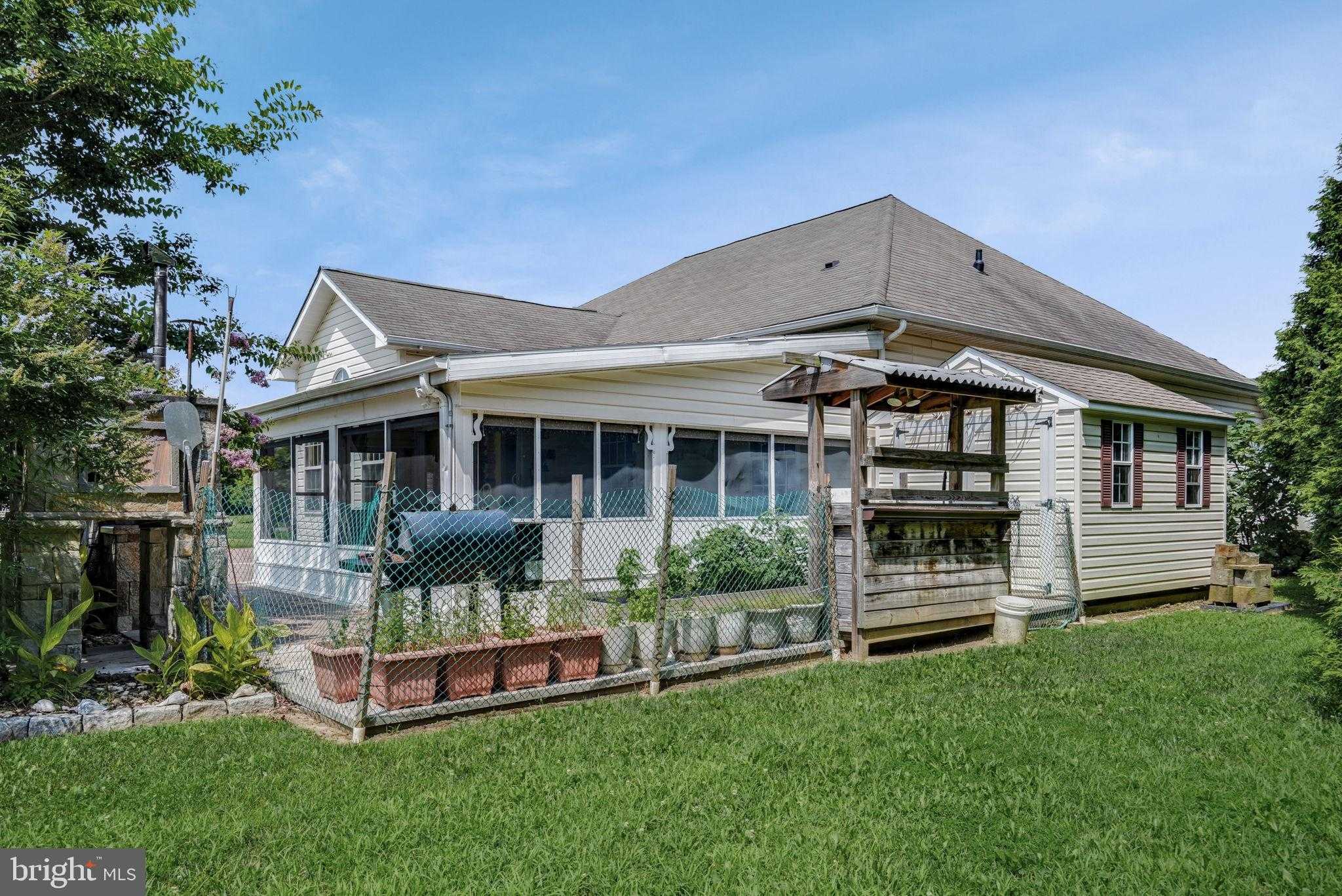 37292 Long Boat CT photo 51