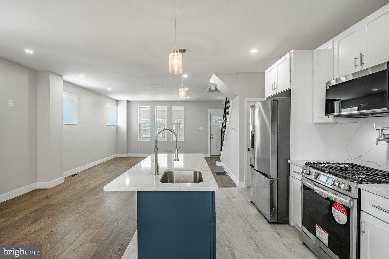 800 S Cecil St photo 9